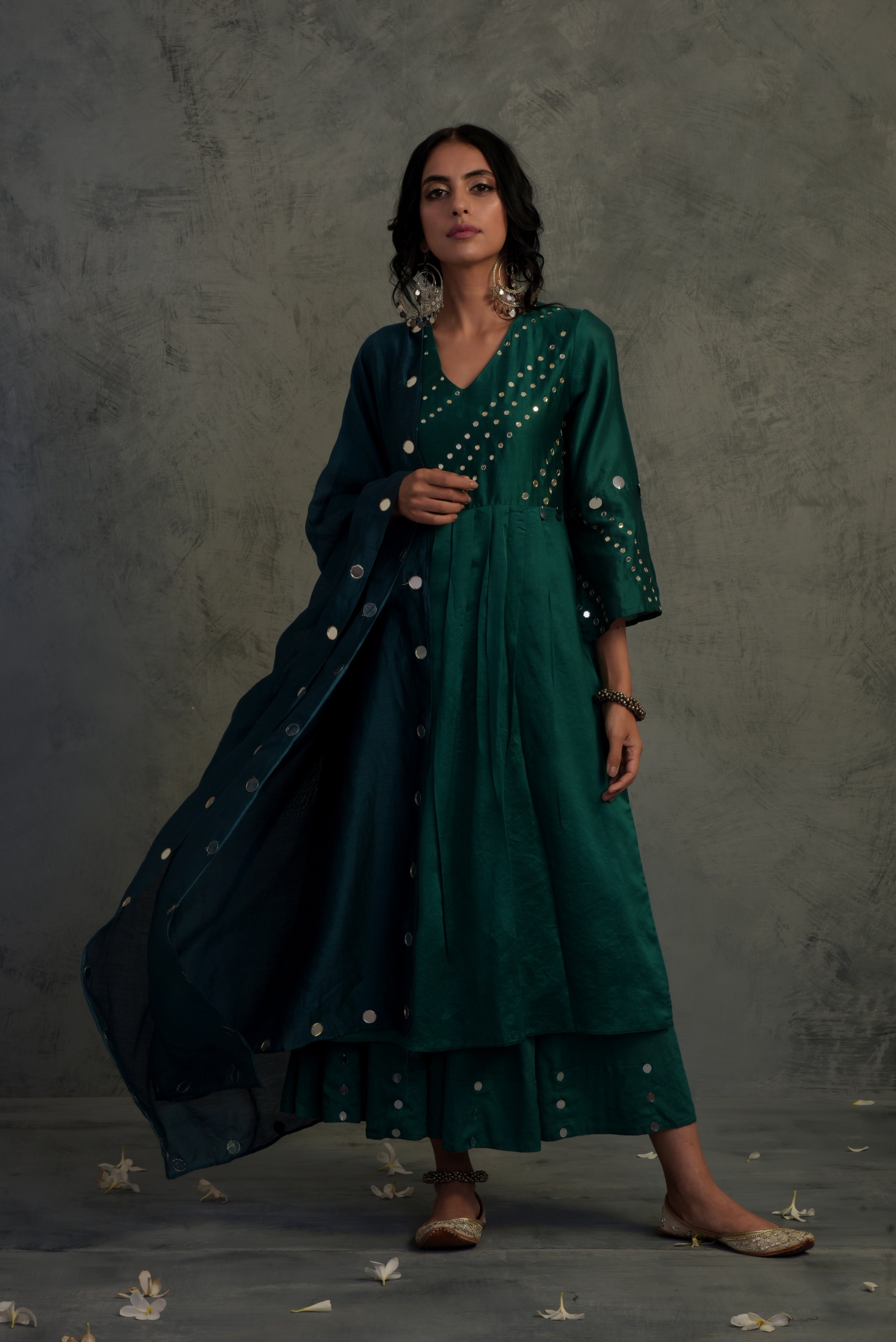 CY Charkhee Emerald Green Bell Sleeves Kurta Front 1