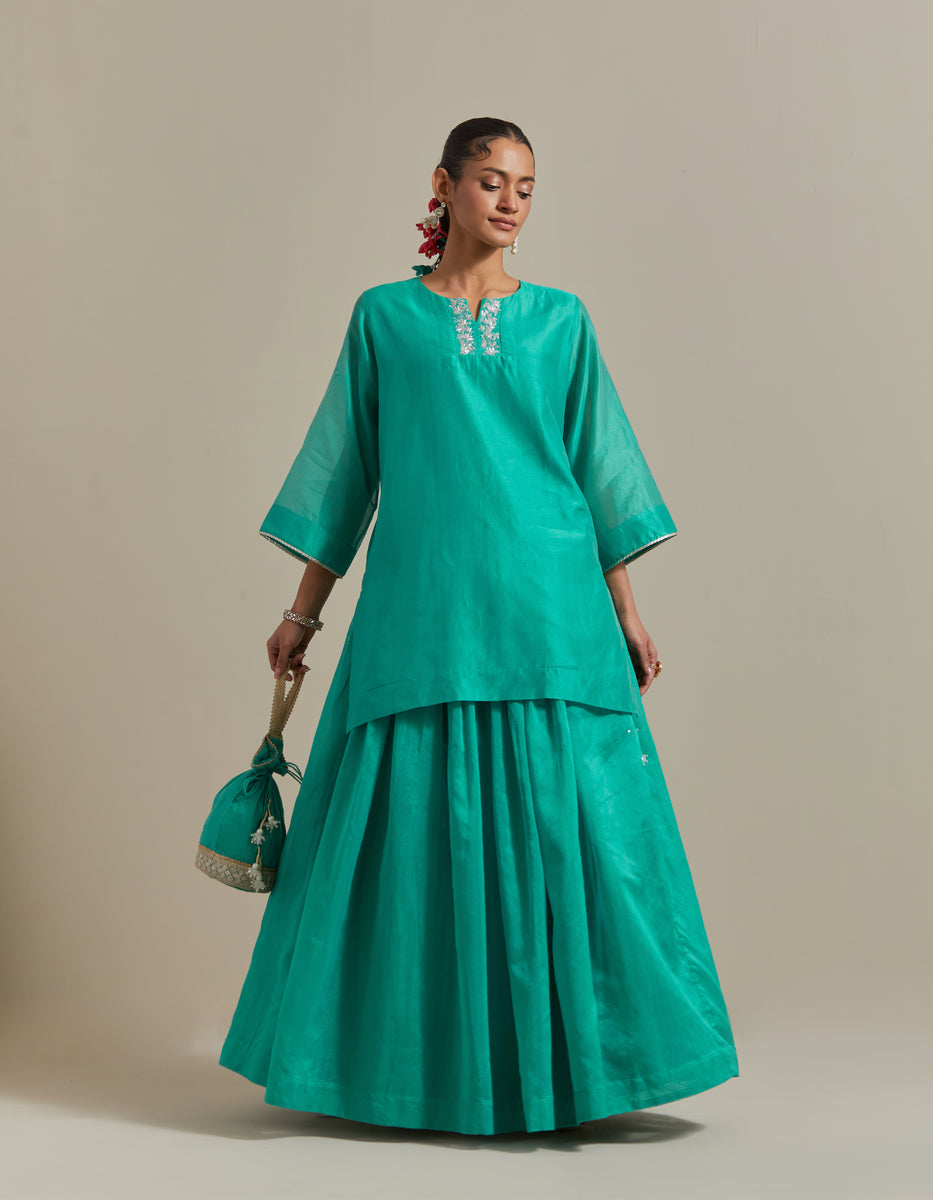  CY Vinusto Aqua Green Embroidered Short Kurti & Skirt Front 1