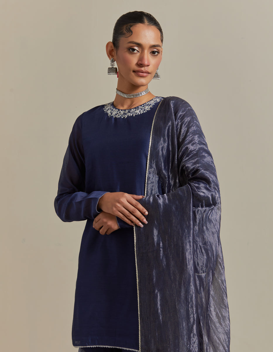  CY Embroidered Blue Chanderi Kurta Set Closeup 1