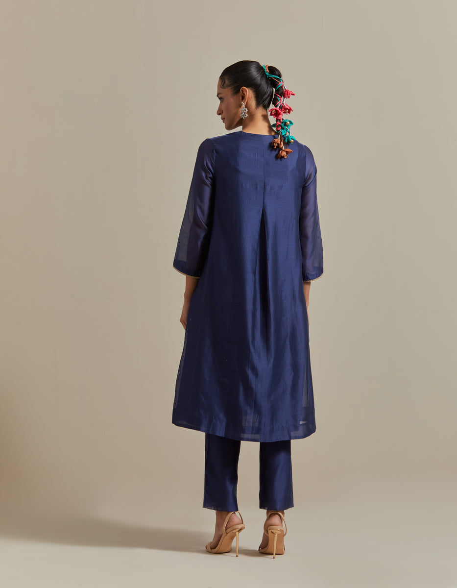  CY Vinusto Embroidered Blue Chanderi Kurta Set With Dupatta Black 1