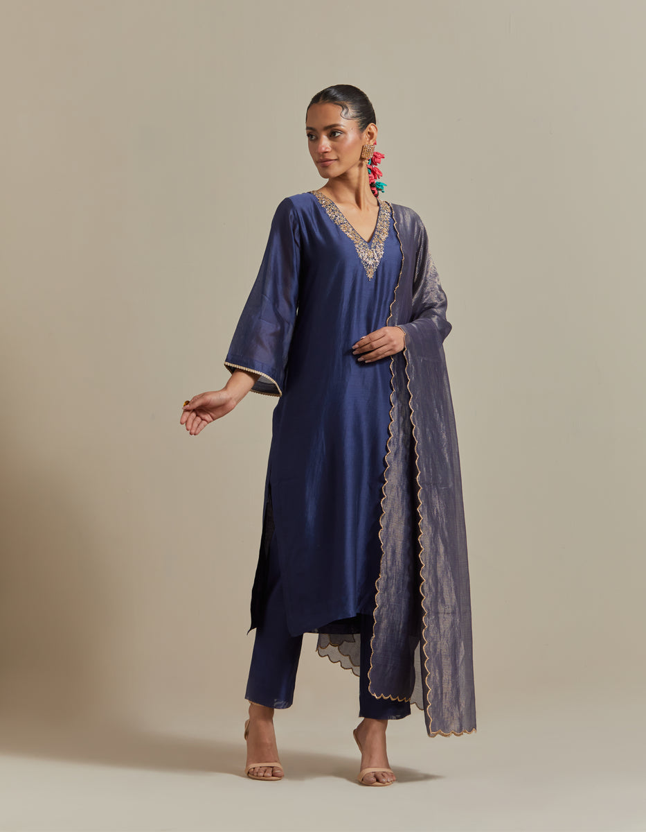  CY Vinusto Blue Embroidered Chanderi Kurta With Zari Striped Dupatta Front 1