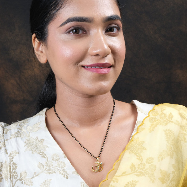 CY Sica Jewellery Om Mangalsutra Front 4