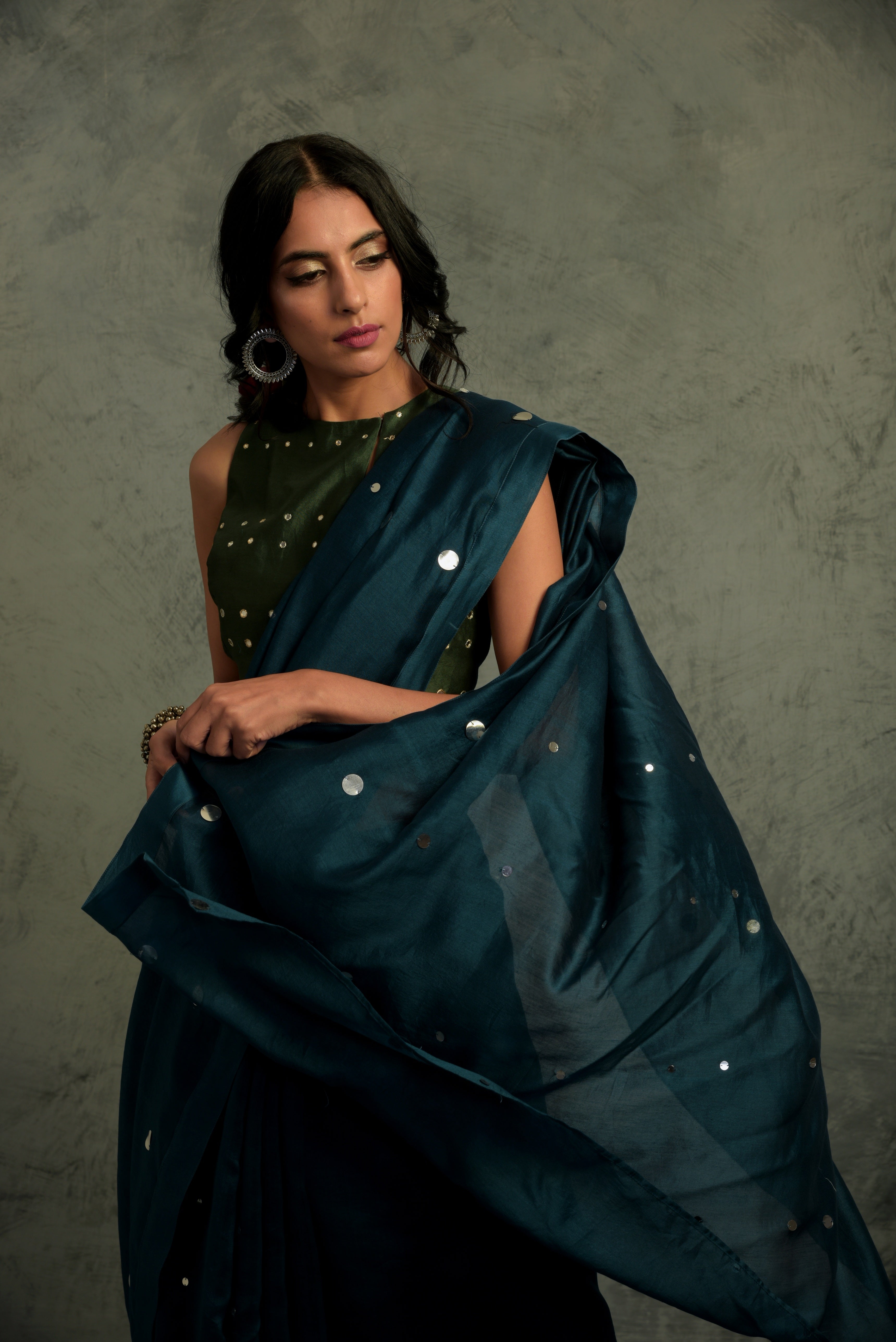 CY Charkhee Chanderi Teal Blue Saree With Blouse Closeup 2