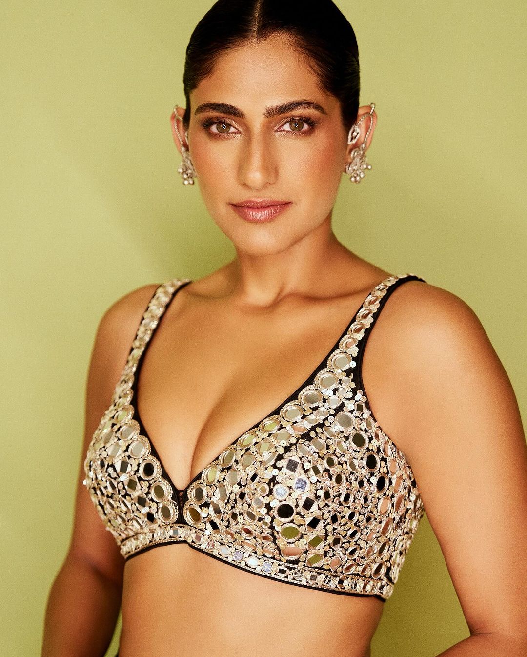 CY Gopi Vaid Kubbra Sait In Gandhara Skirt Set Closeup 2