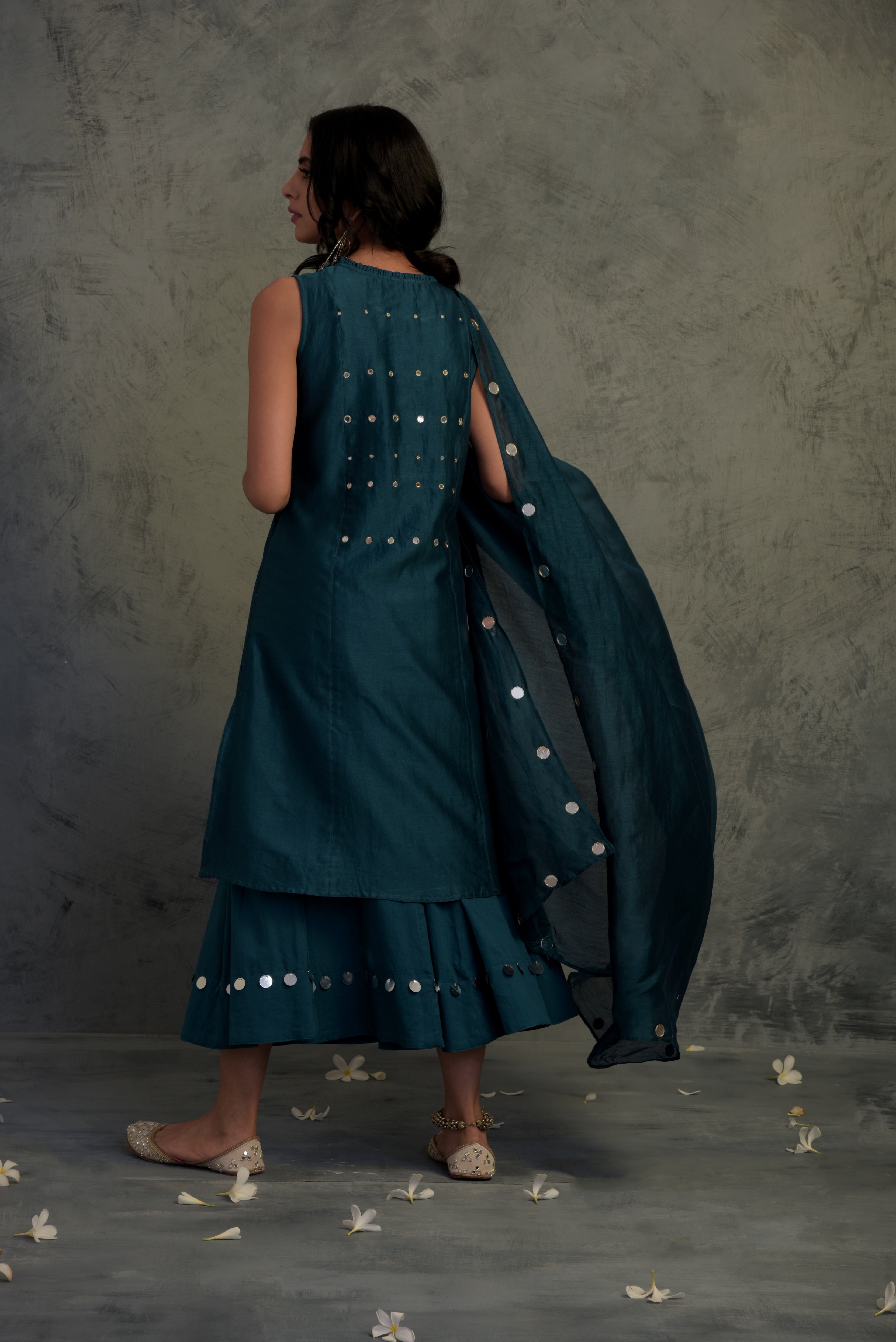 CY Charkhee Teal Blue Sleeveless Kurta Back 1