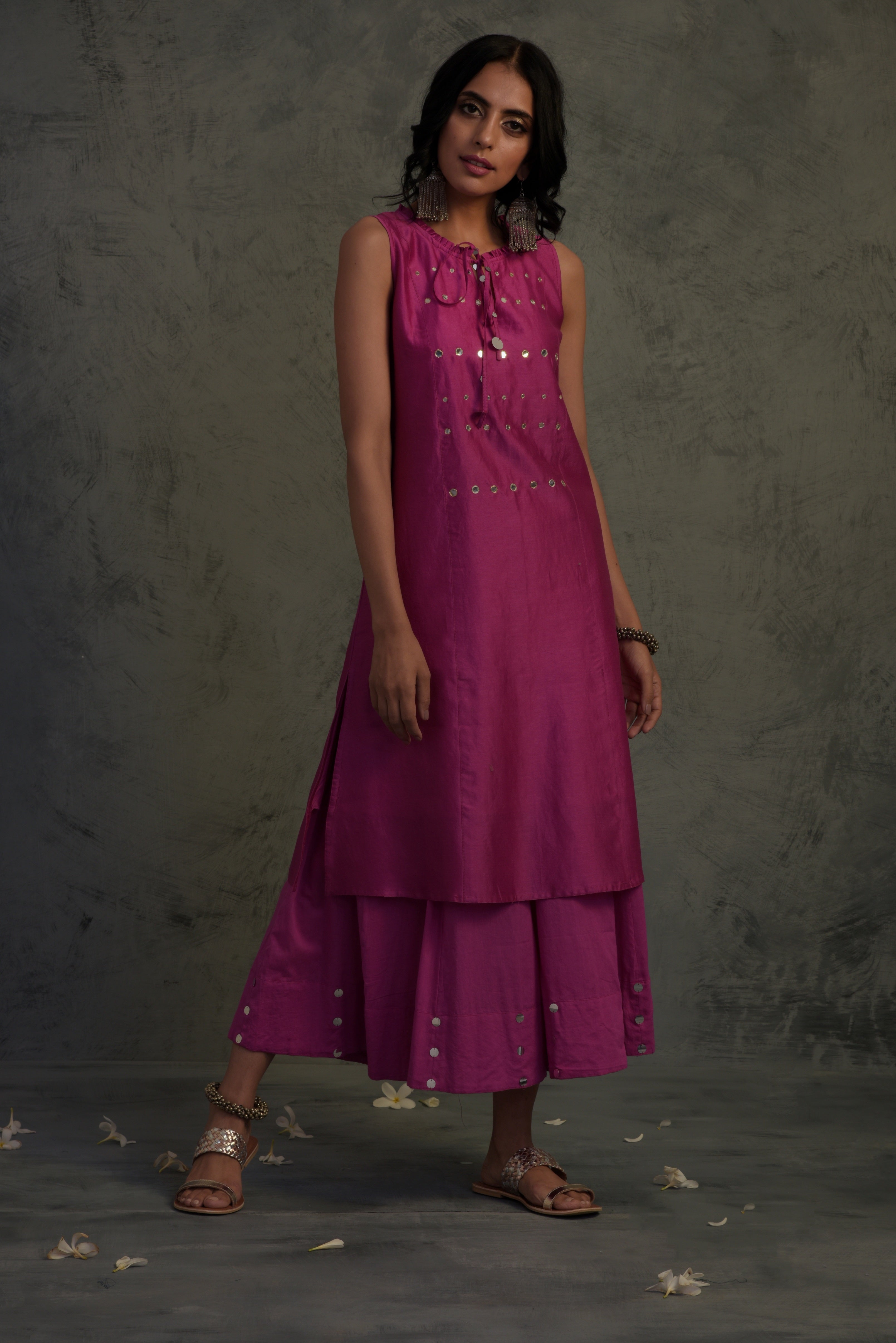 CY Charkhee Chanderi Tasseled Sleeveless Kurta Front 2