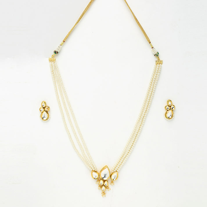 Long Kundan Neckpiece With Studs