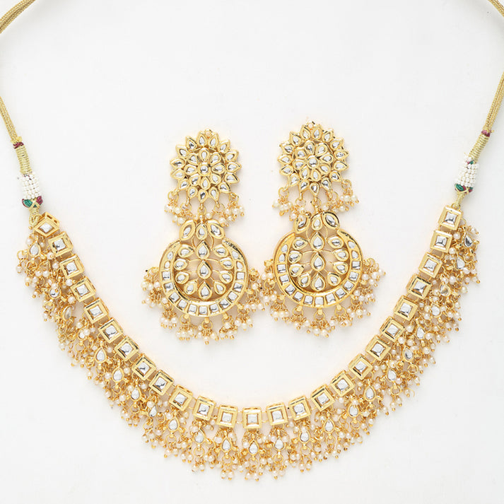 Stone Kundan Choker With Studs