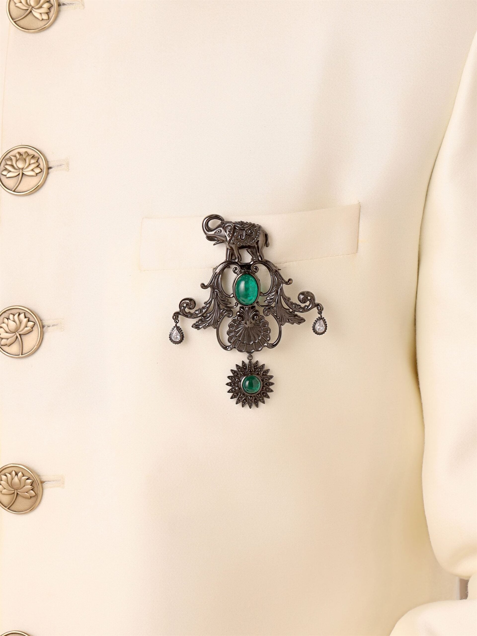 Behtereen Haathi Brooch