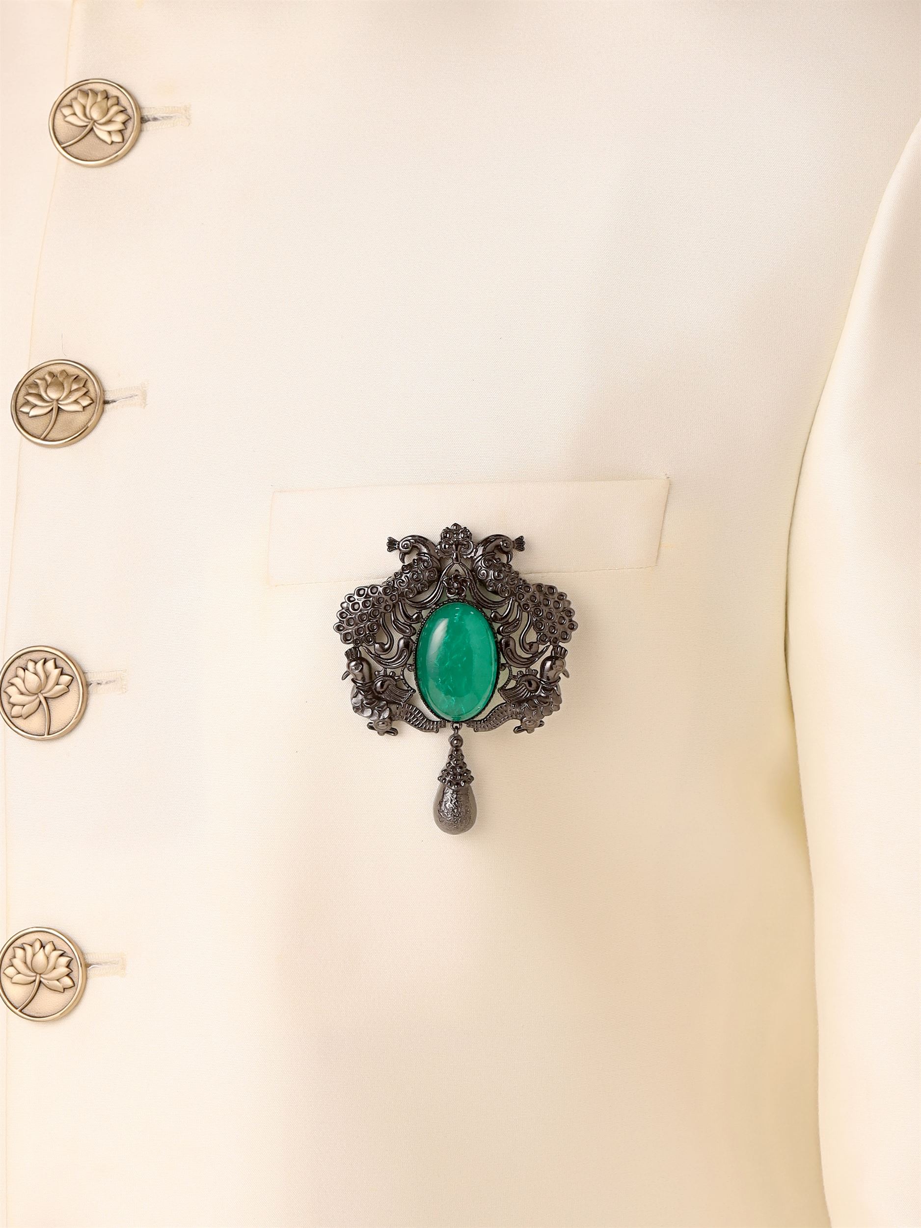 Parindon ka Badshah Brooch