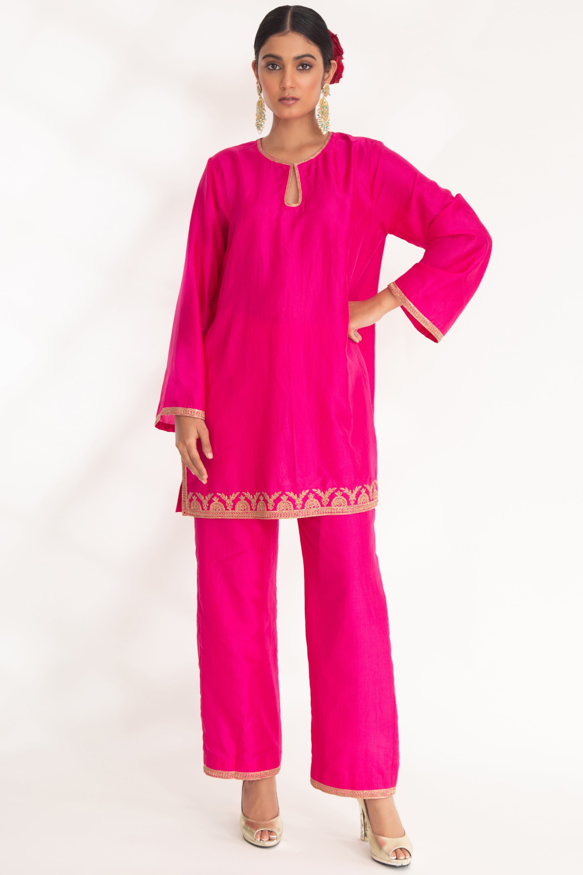 CY Chhaya Mehrotra Aavya Kurta Set Front 2