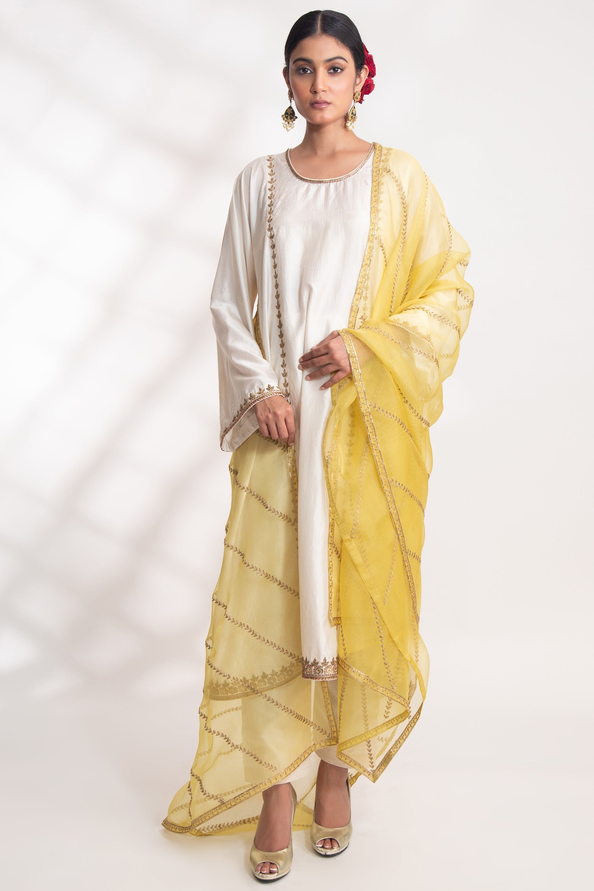 CY Chhaya Mehrotra Drisana Yellow Dupatta Front 1