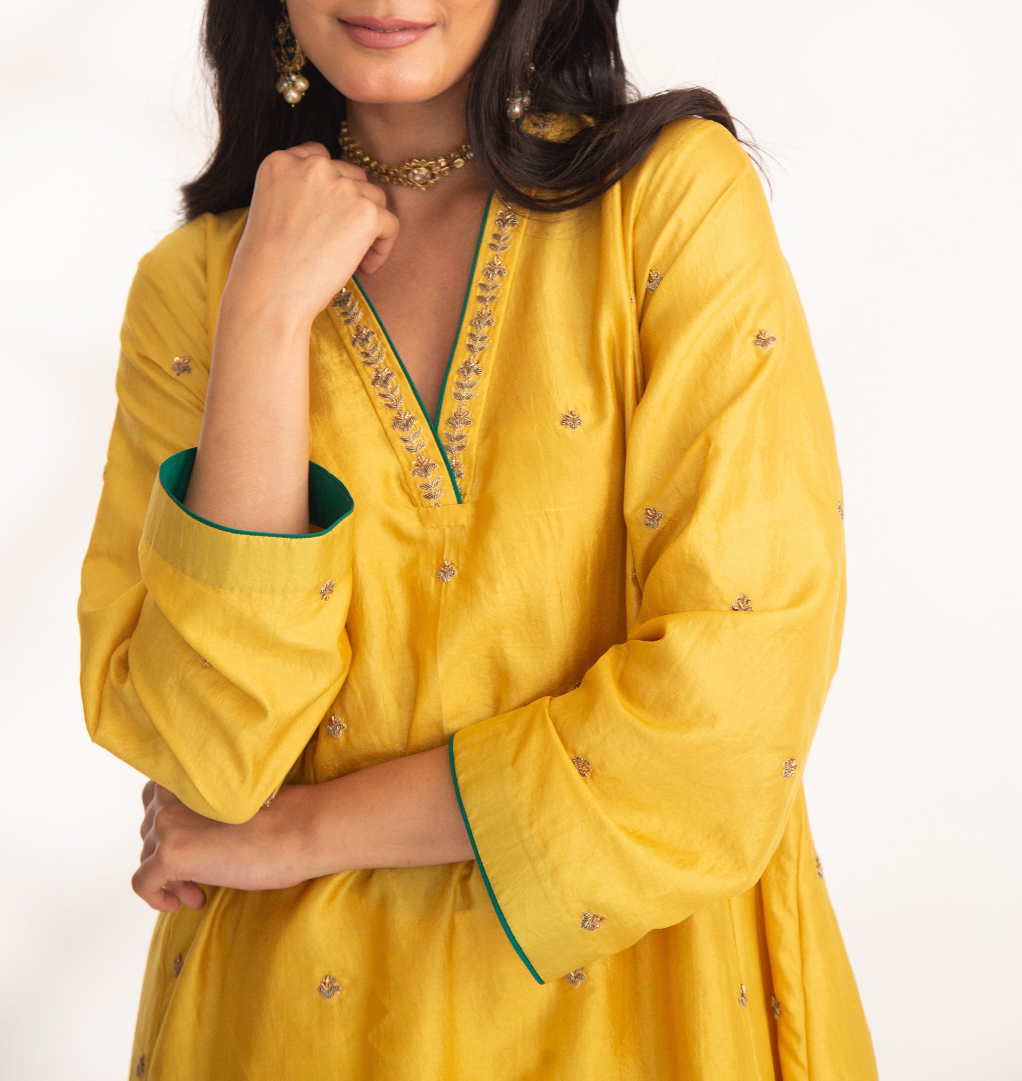 CY Chhaya Mehrotra Iya Kurta Set Closeup 2