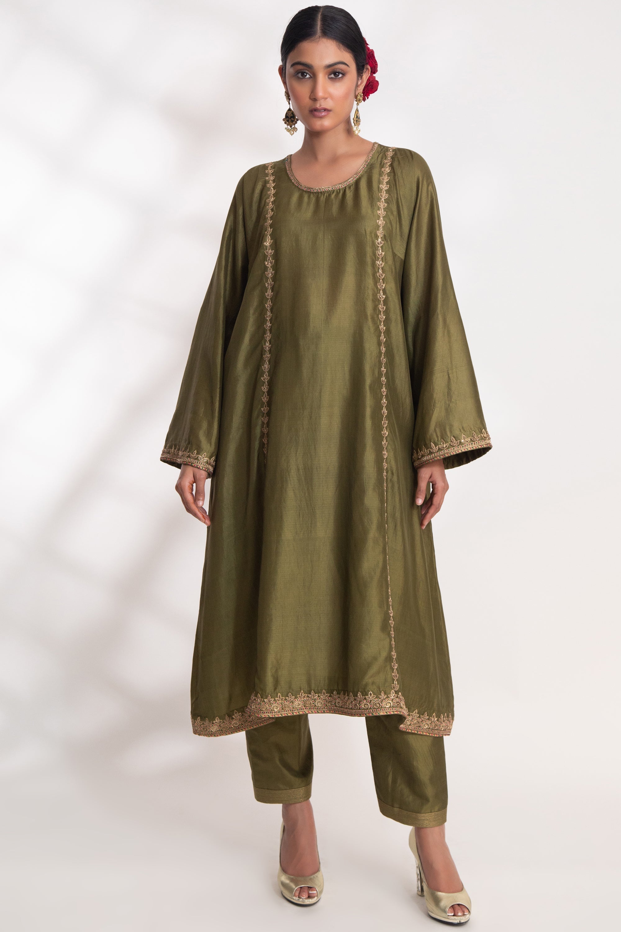 CY Chhaya Mehrotra Kanak Kurta Set Front 2