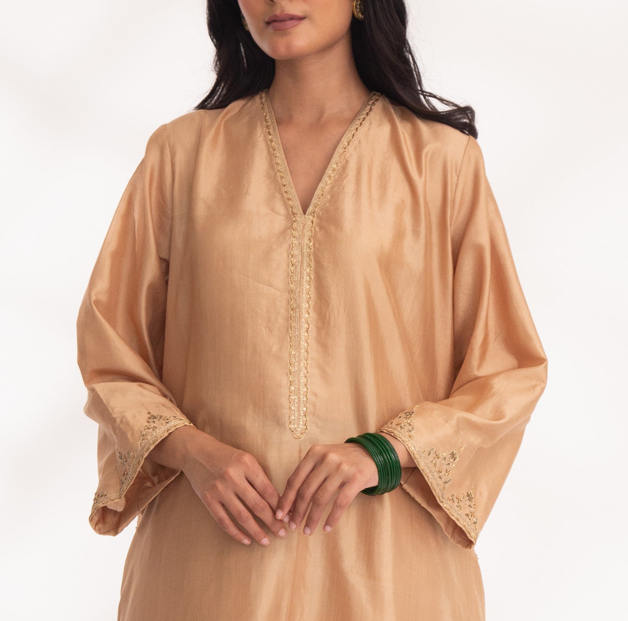 CY Chhaya Mehrotra Satya Kurta Set Closeup 2