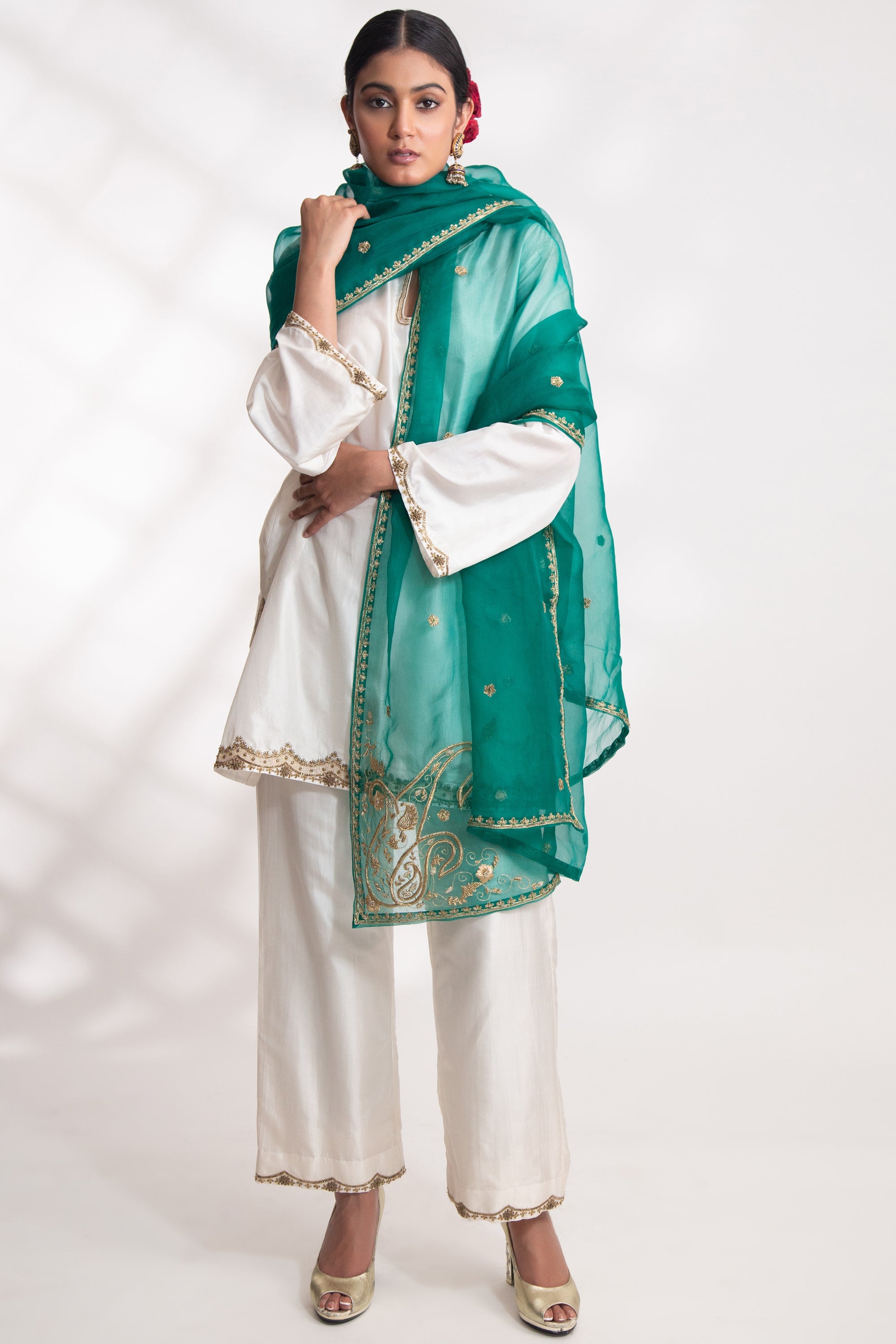 CY Chhaya Mehrotra Savi Green Dupatta Front 2