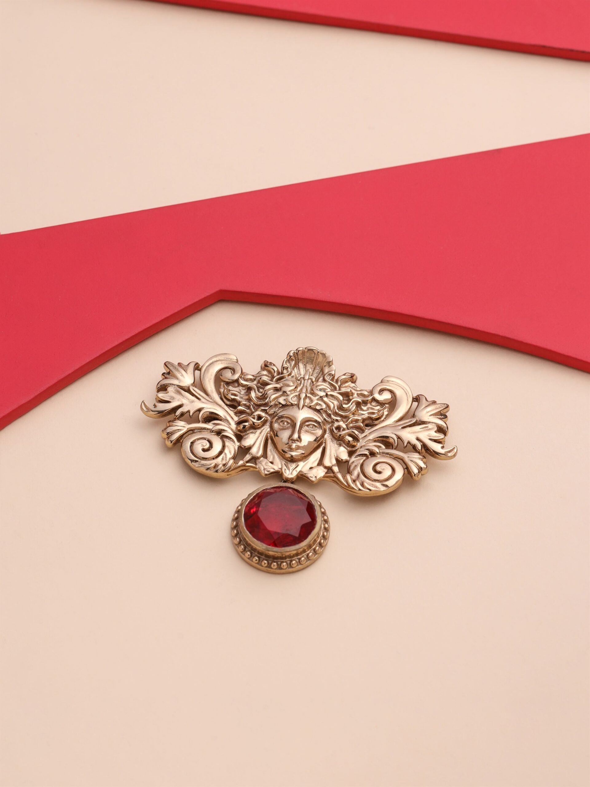 CY Cosa Nostraa Medusa Red Brooch Front 1