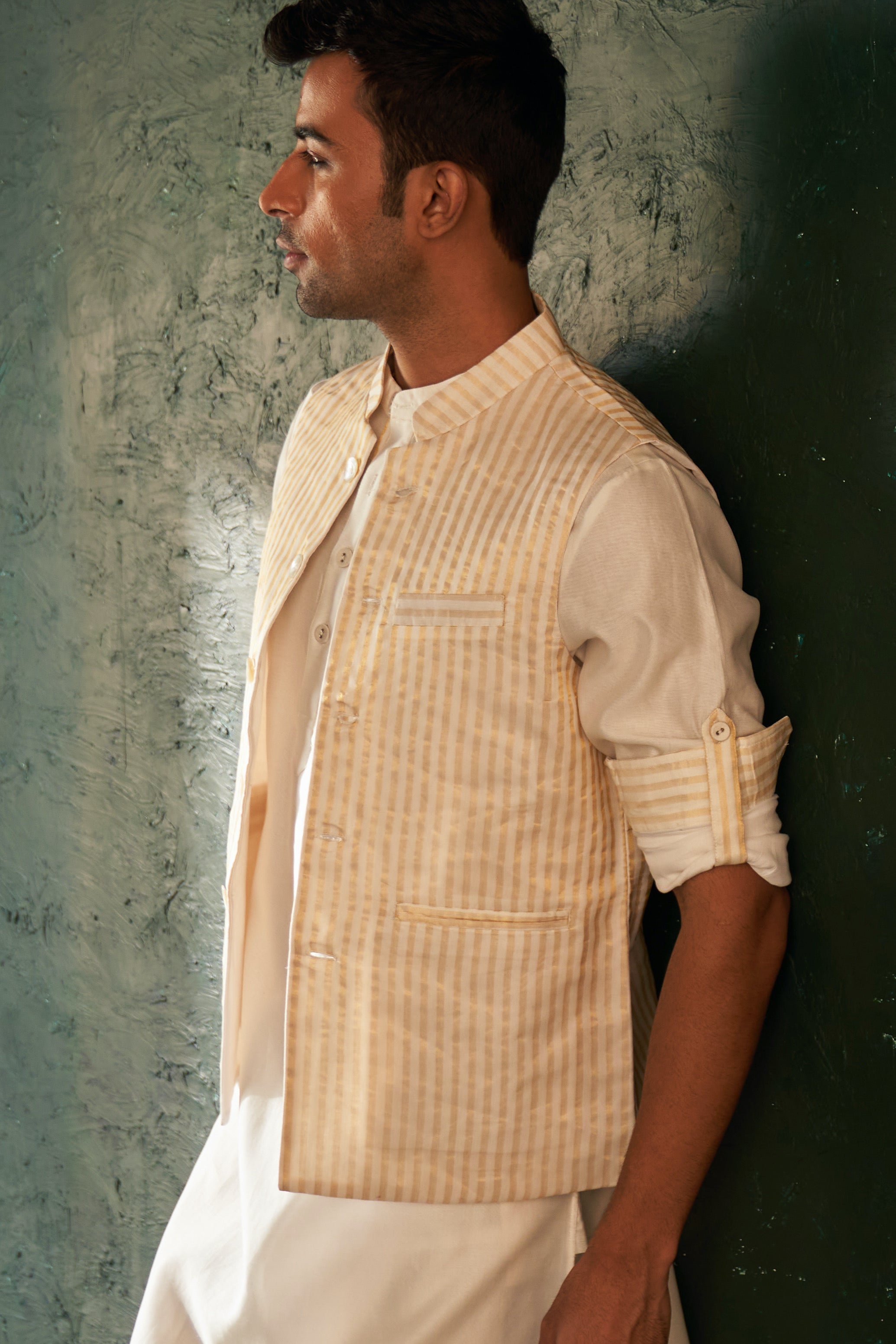 CY Charkhee Ivory Kurta With Bundi Front 1