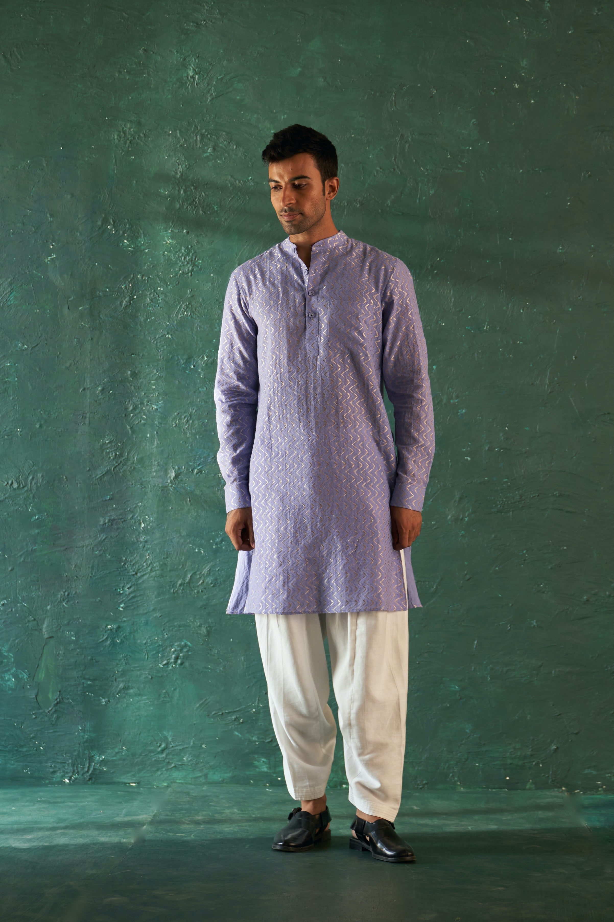 CY Charkhee Lavender Chevron Straight Kurta Set With Bundi Front 2