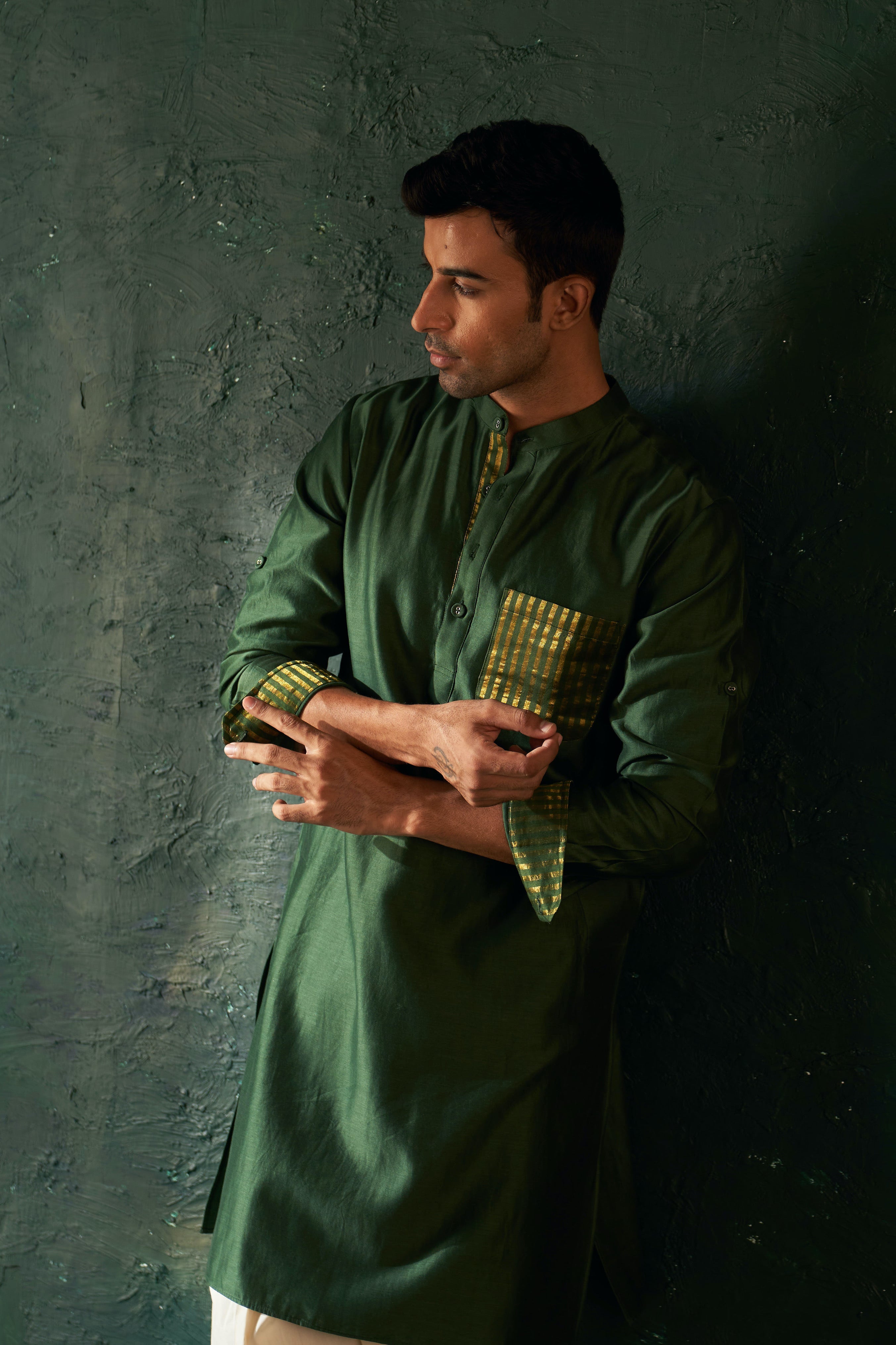 CY Charkhee Deep Green Straight Kurta Set With Bundi Closeup 2