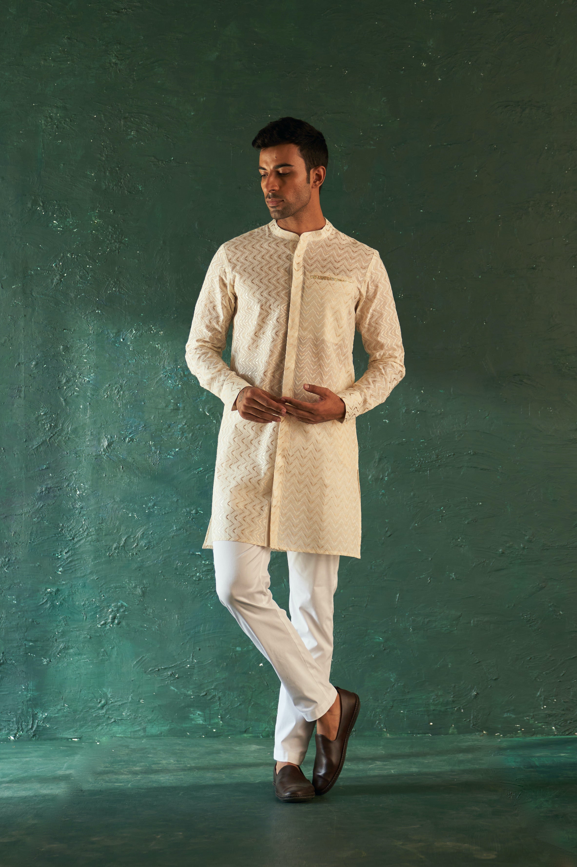 CY Charkhee White Chevron Straight Kurta Set With Bundi Front 2