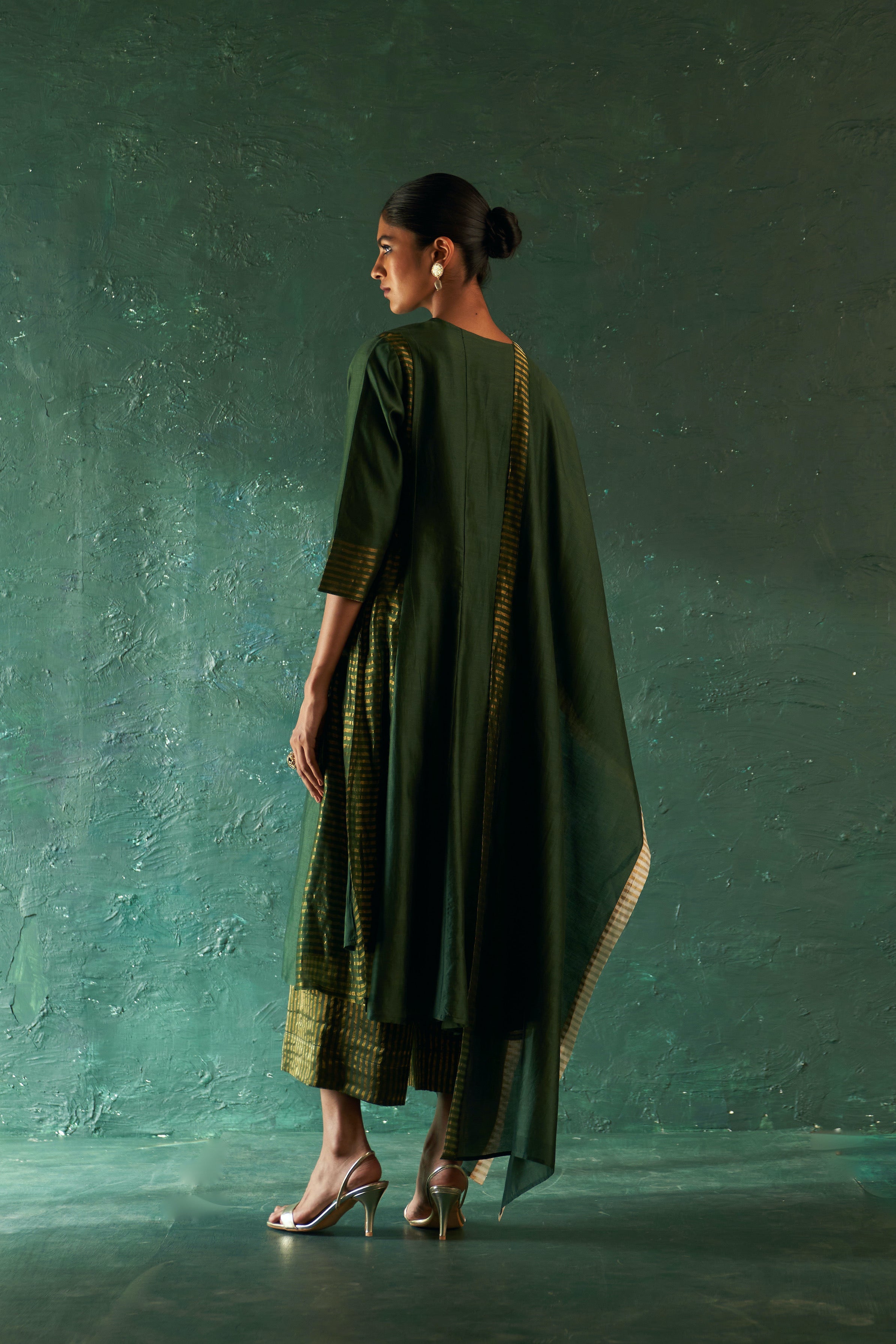 CY Charkhee Deep Green Chanderi Kurta Back 1