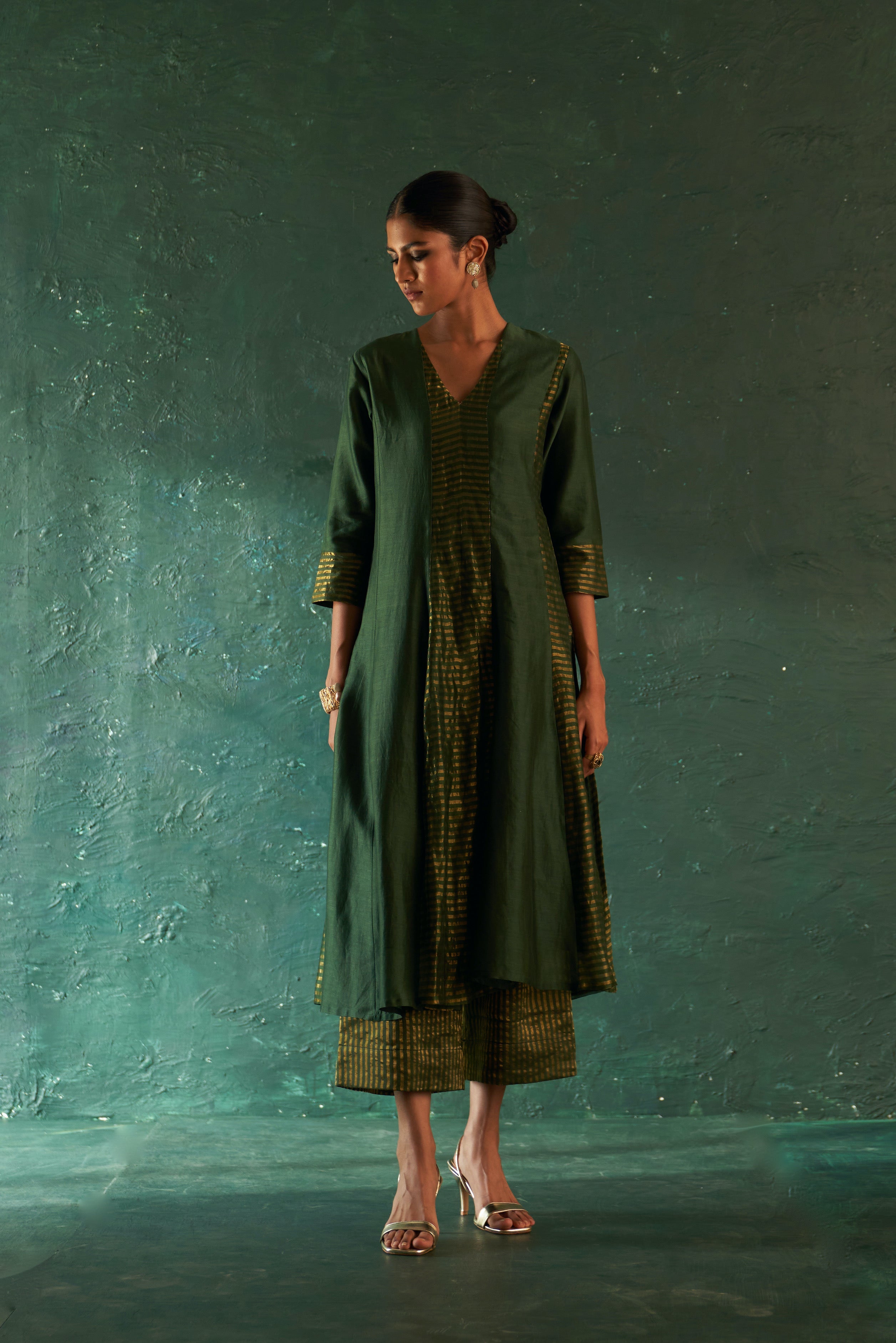 CY Charkhee Deep Green Chanderi Kurta Front 2