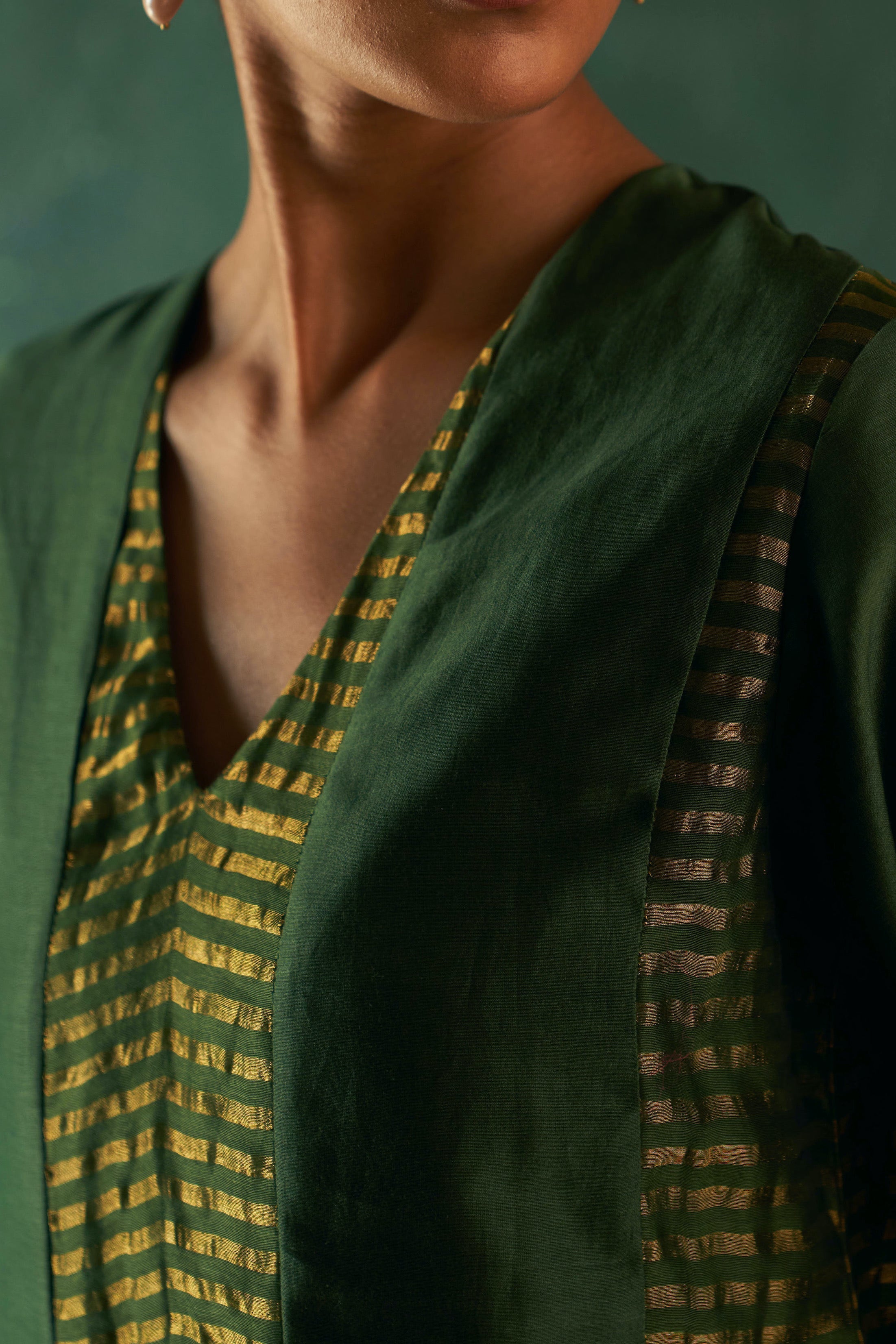 CY Charkhee Deep Green Chanderi Kurta Closeup 2