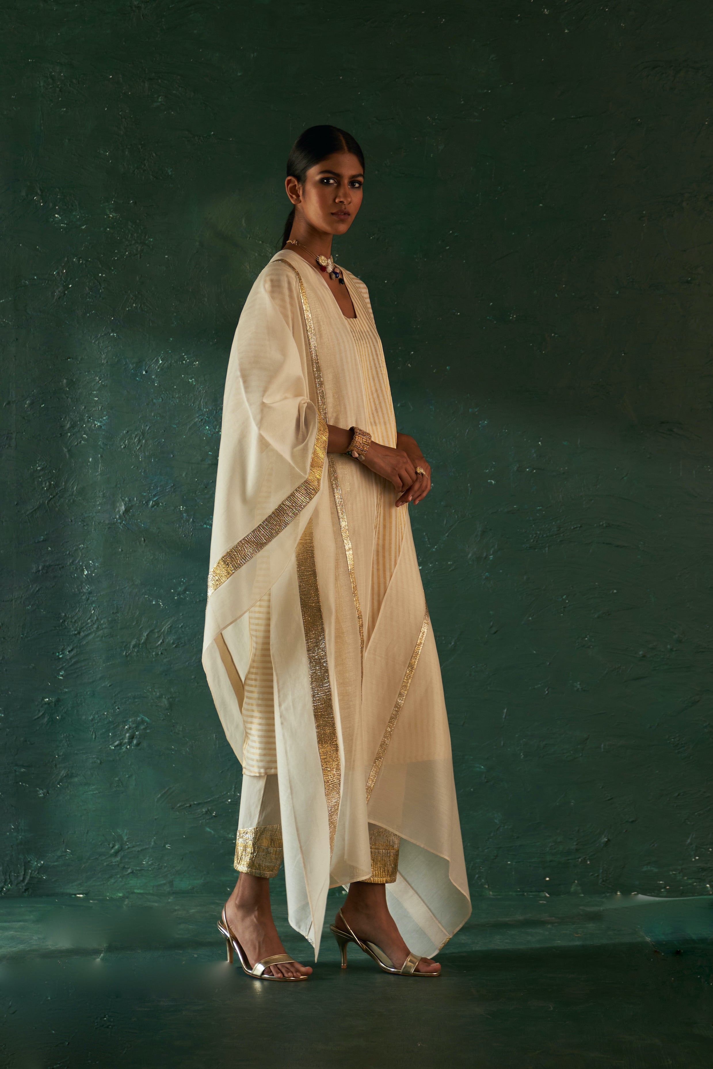 CY Charkhee Ivory Stripe Kurta Side 1