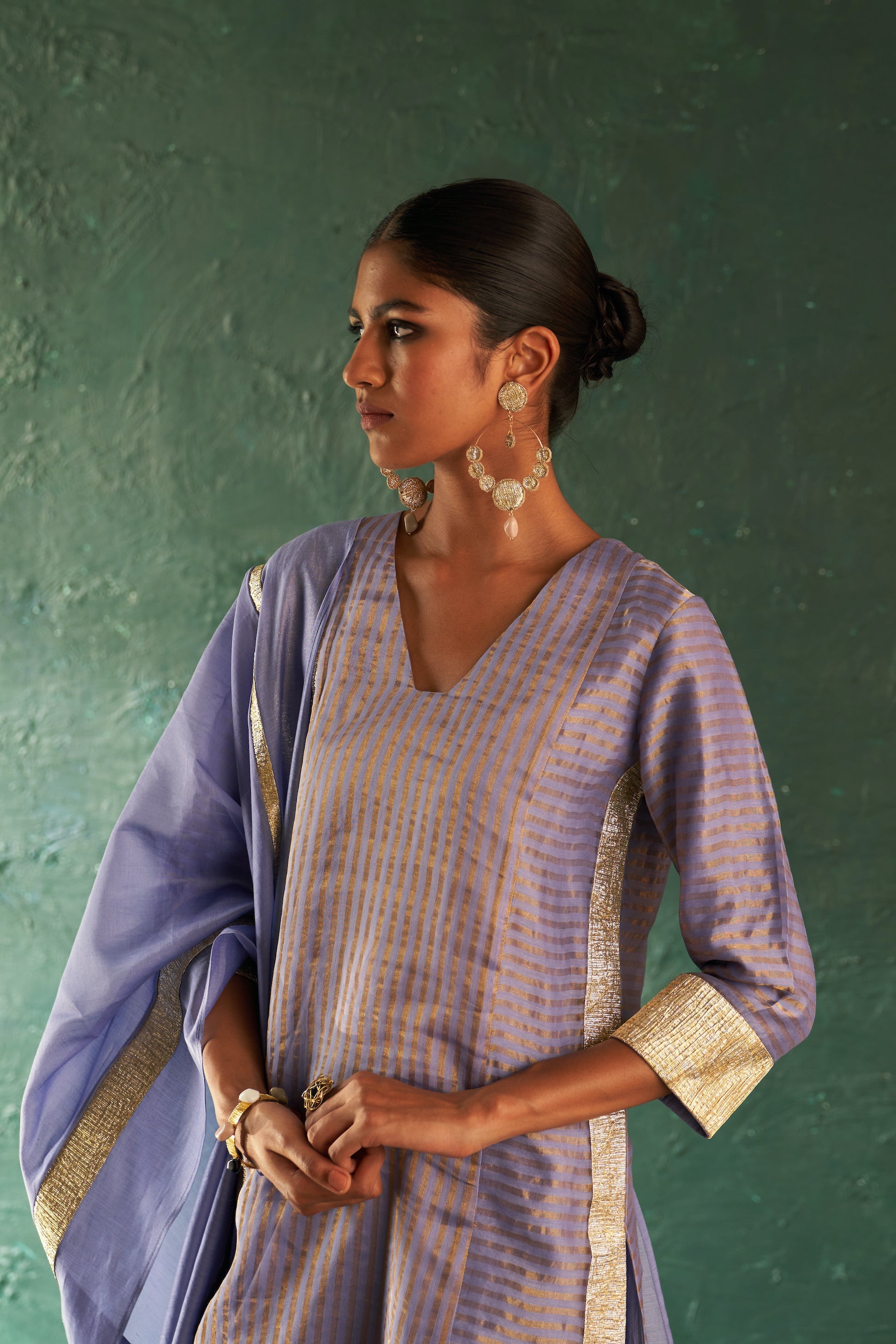 CY Charkhee Lavender Stripes Kurta Closeup 1