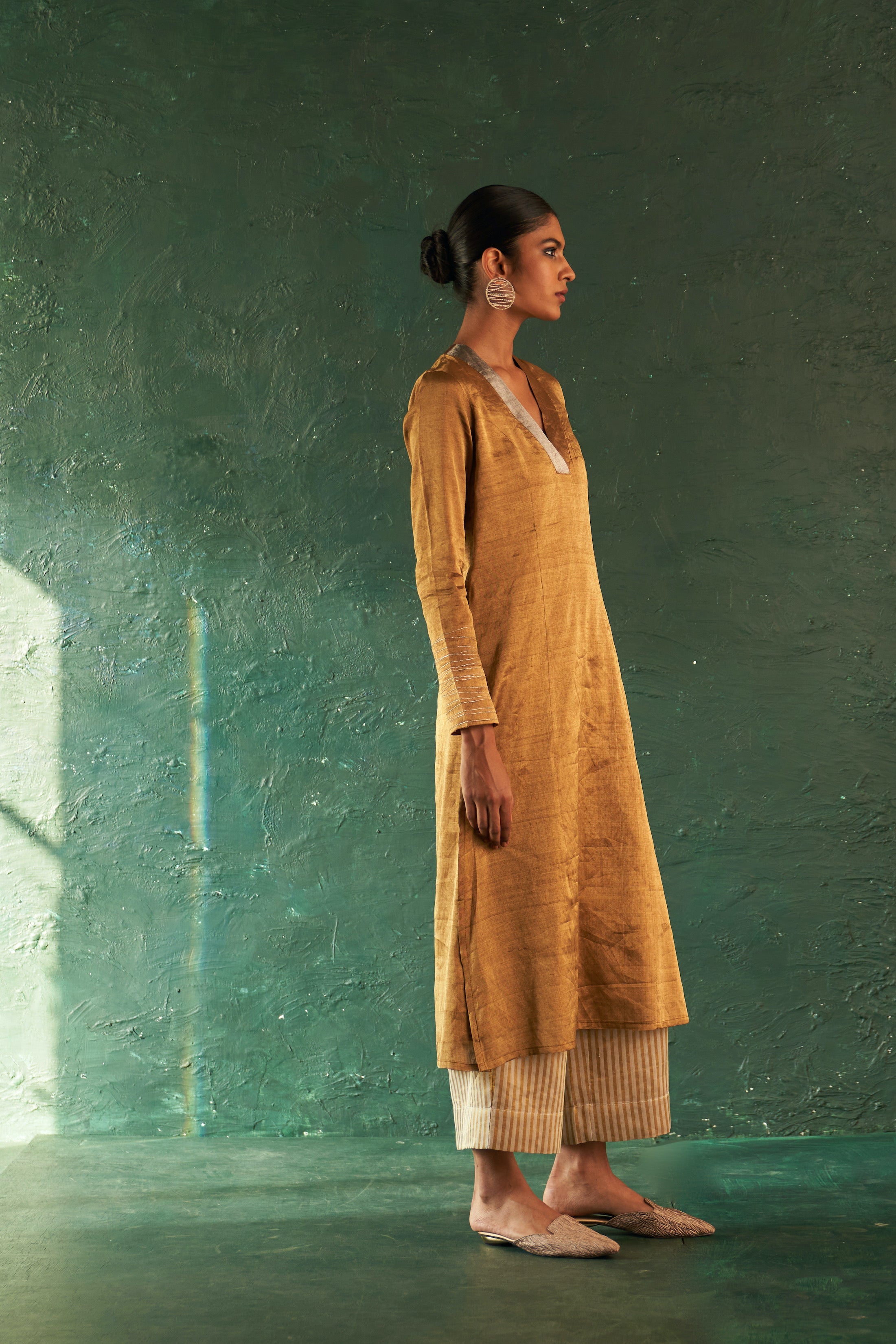 CY Charkhee Gold Tissue Straight Kurta Side 2