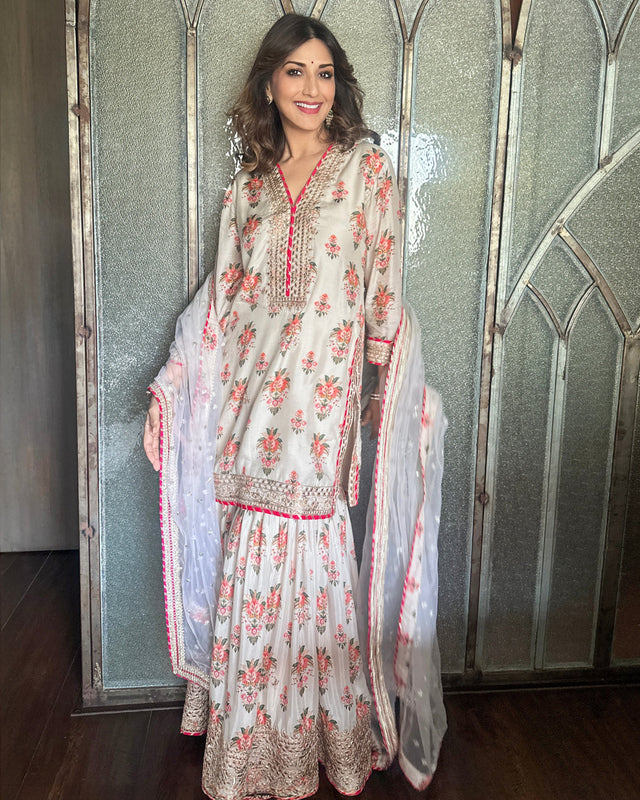 Sonali Bendre In Sadhna Sharara set