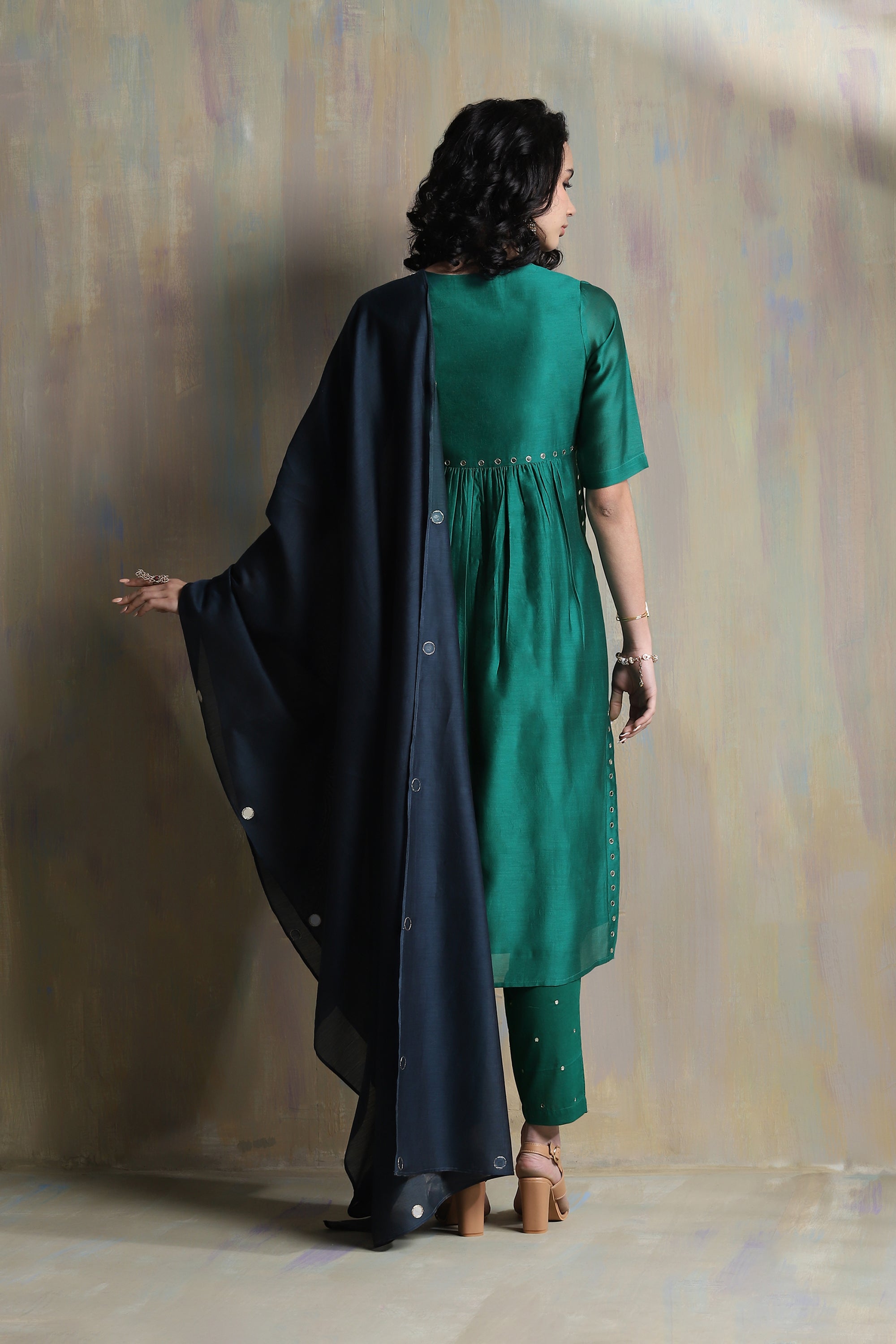 CY Charkhee Emerald Green High Slit Kurta Back 1