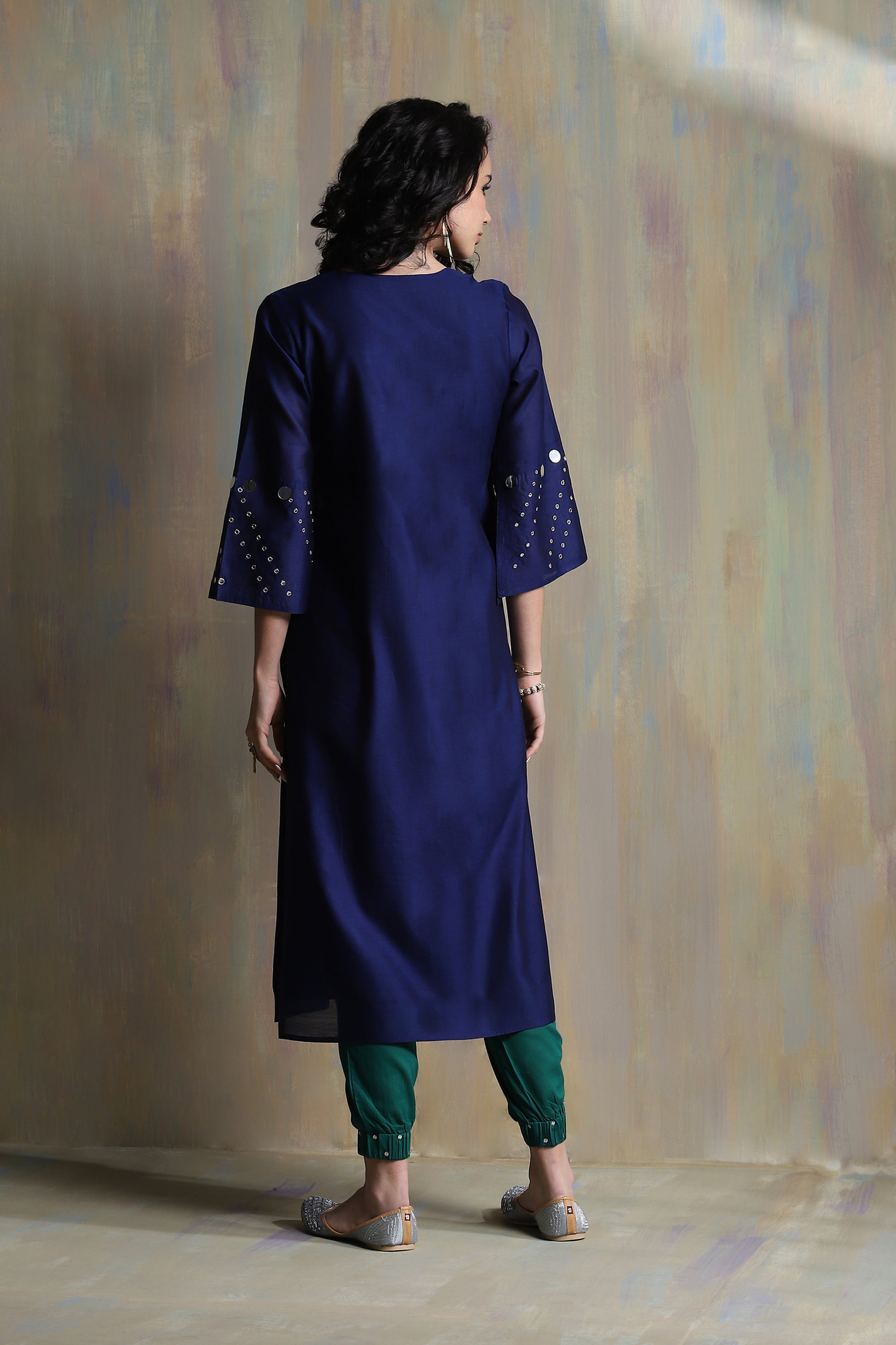 CY Charkhee Sapphire Blue Chanderi Kurta Set With Jogger Back 1