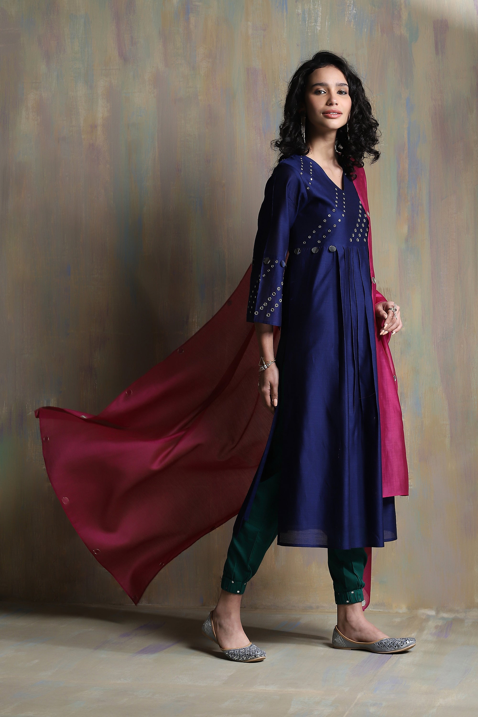 CY Charkhee Sapphire Blue Chanderi Kurta Set With Jogger Side 1