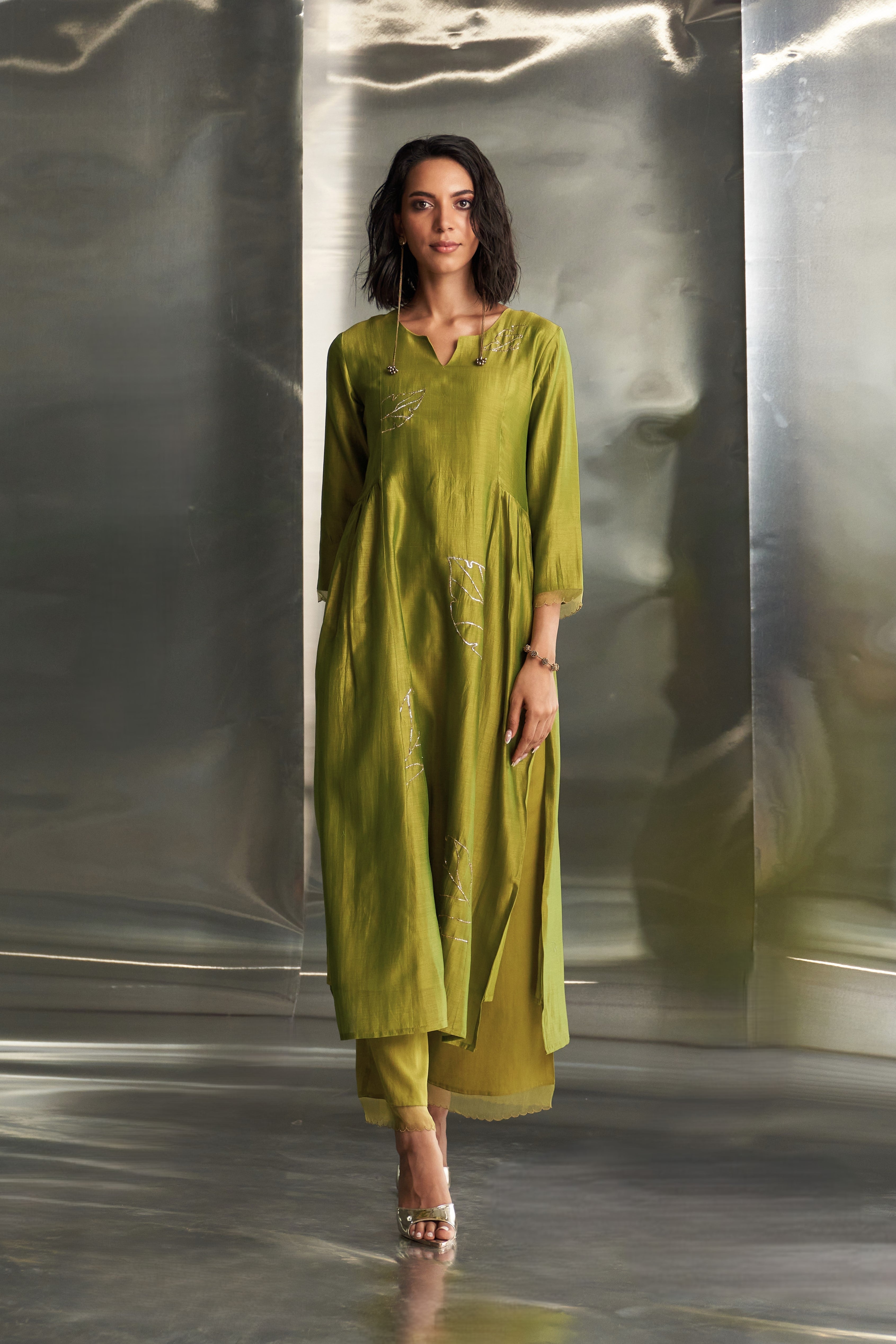 CY Charkhee Berry Green Side Gathered Kurta Set Front 2