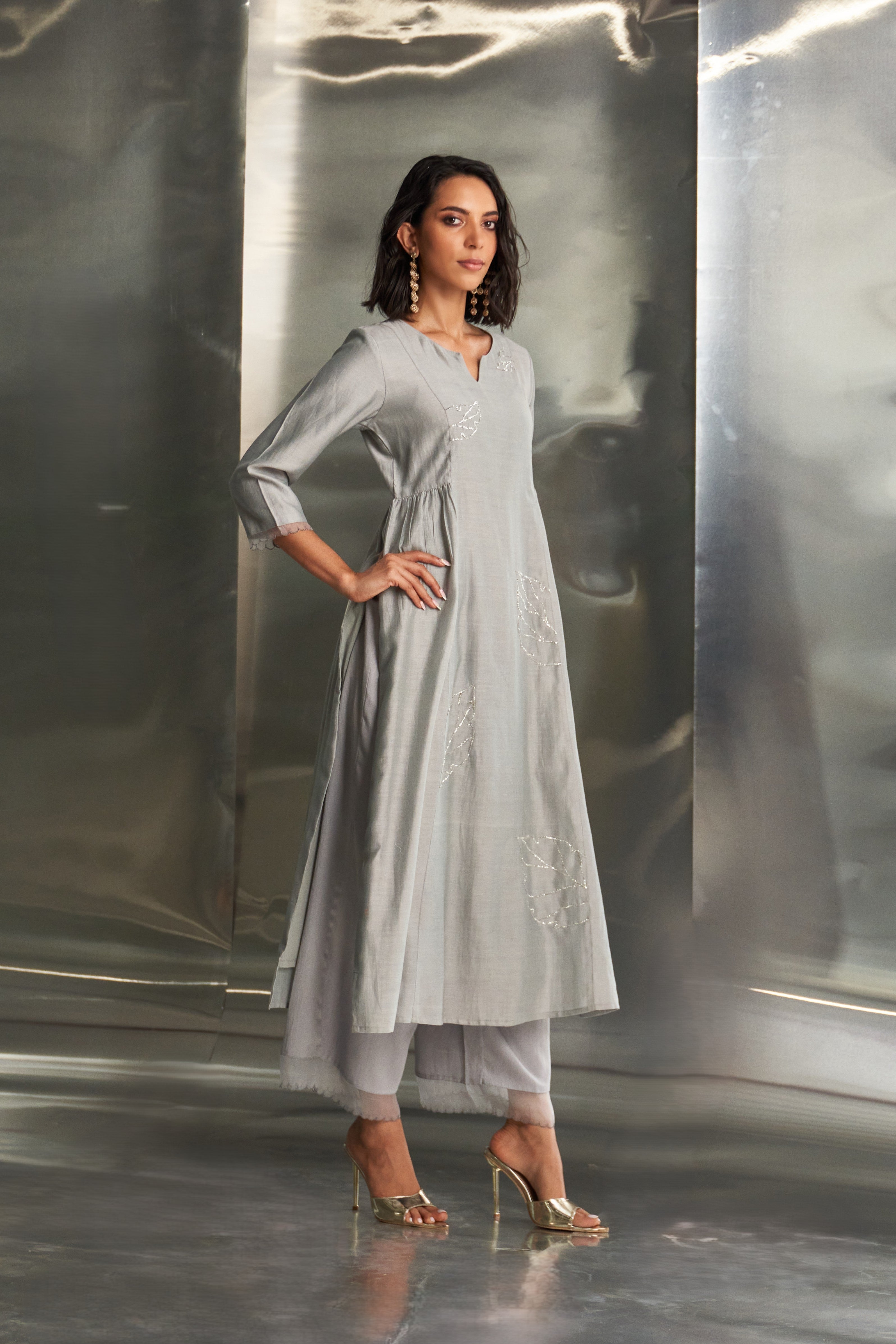 CY Charkhee Steel Grey Side Gathered Kurta Set Side 2