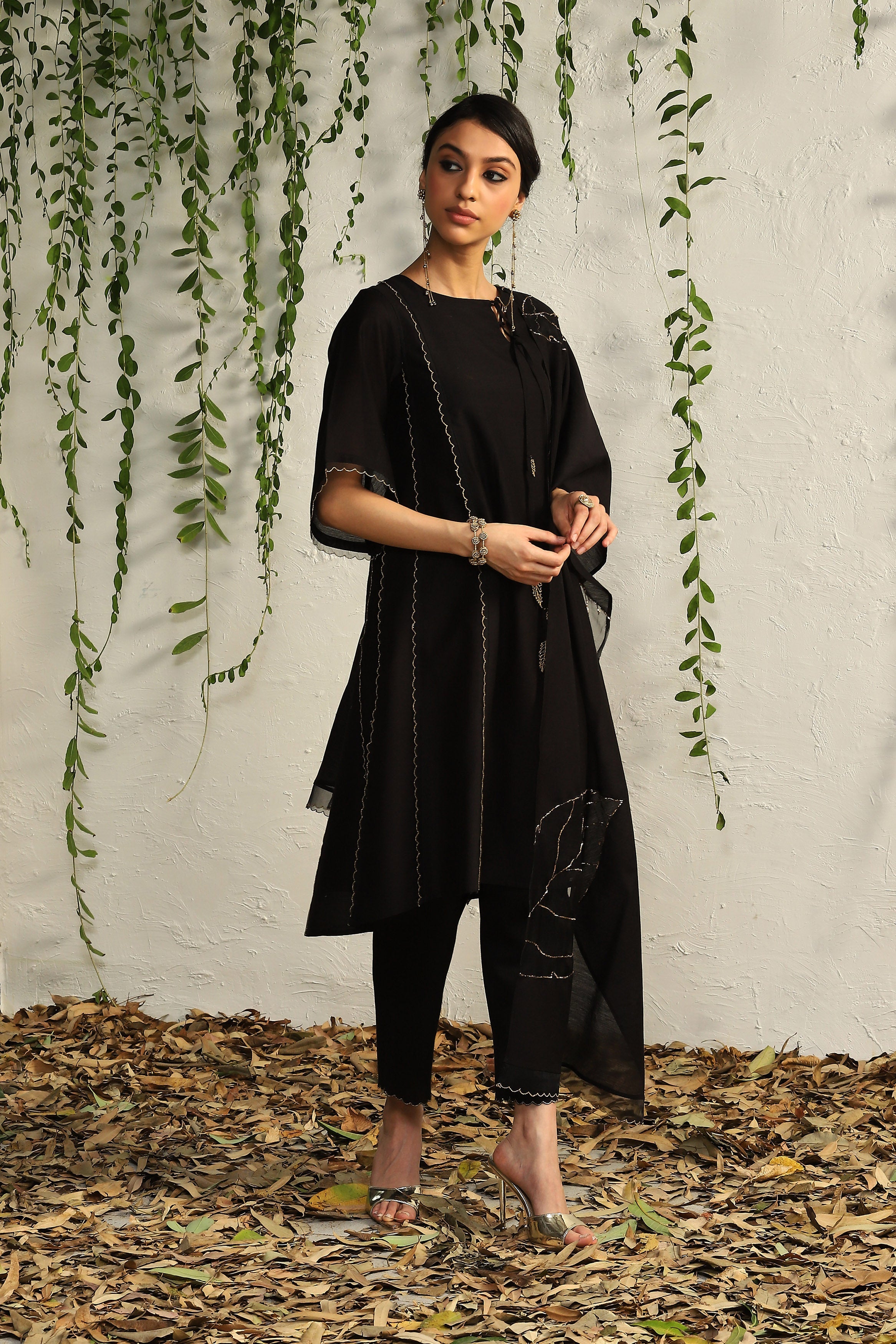 CY Charkhee Black Chanderi Tie-Up Kurta Side 1