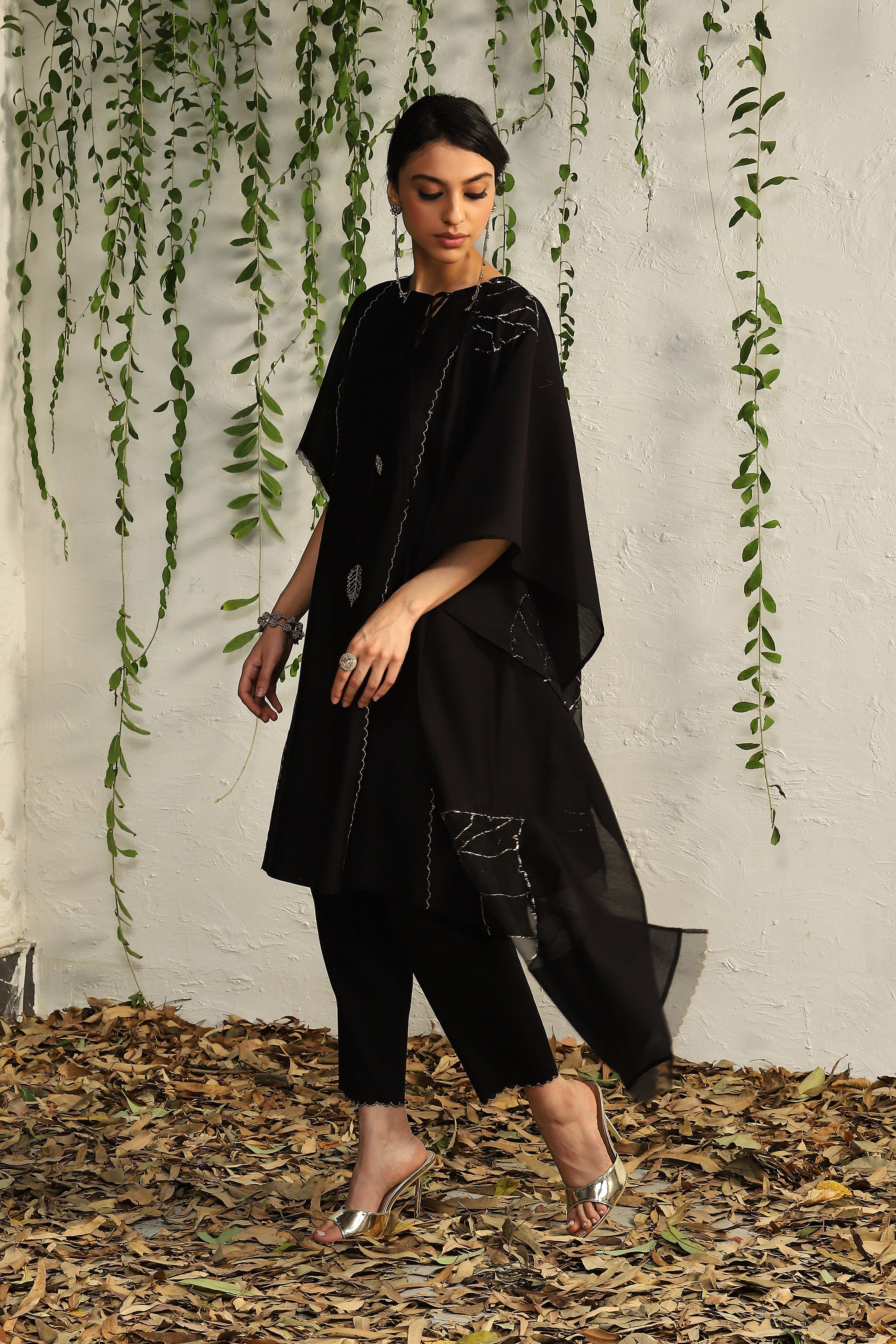 CY Charkhee Black Chanderi Tie-Up Kurta Side 2