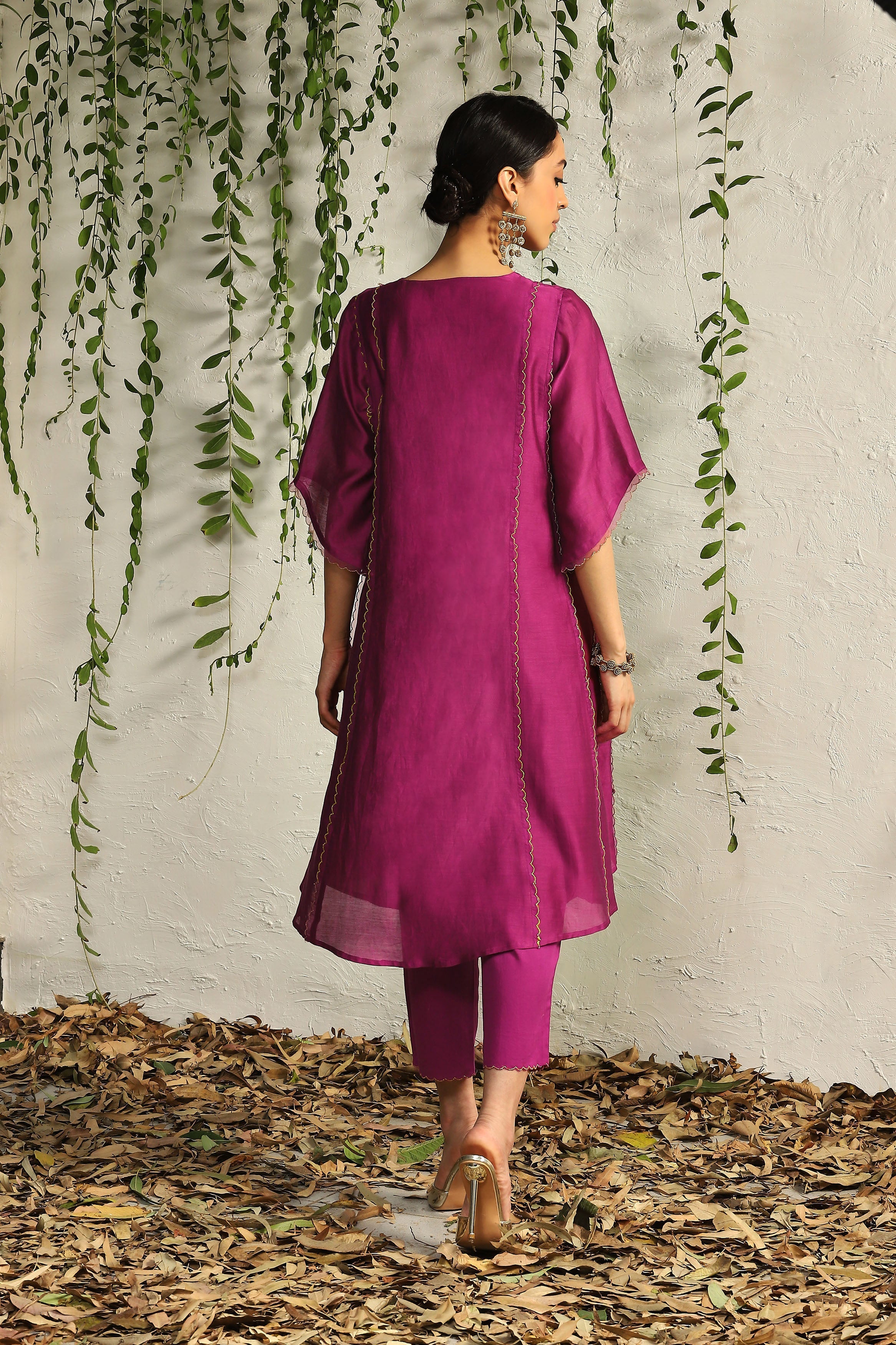 CY Charkhee Pop Pink Chanderi Tie-Up Kurta Back 1