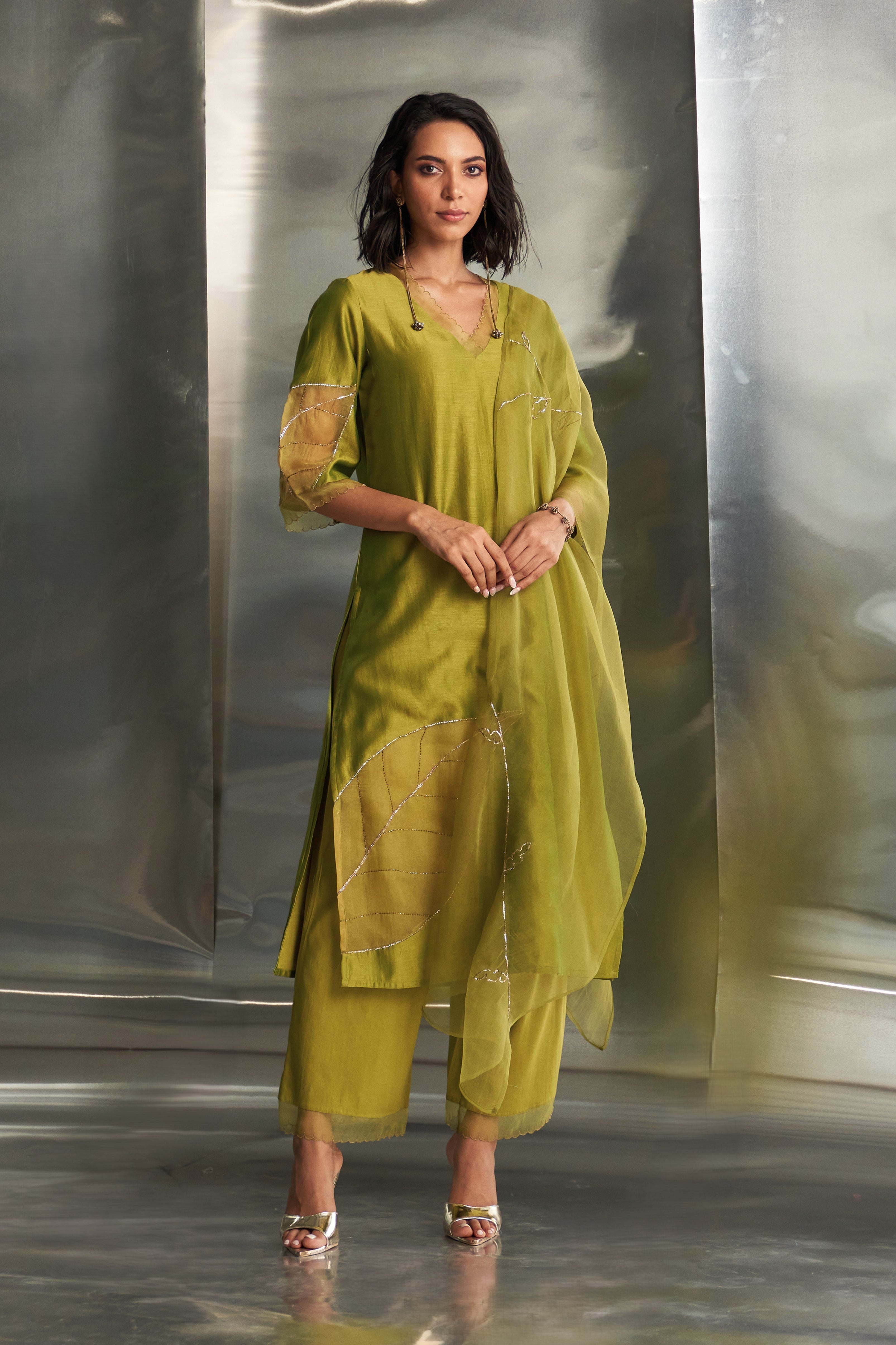 CY Charkhee Berry Green Chanderi Straight Kurta Set Front 1