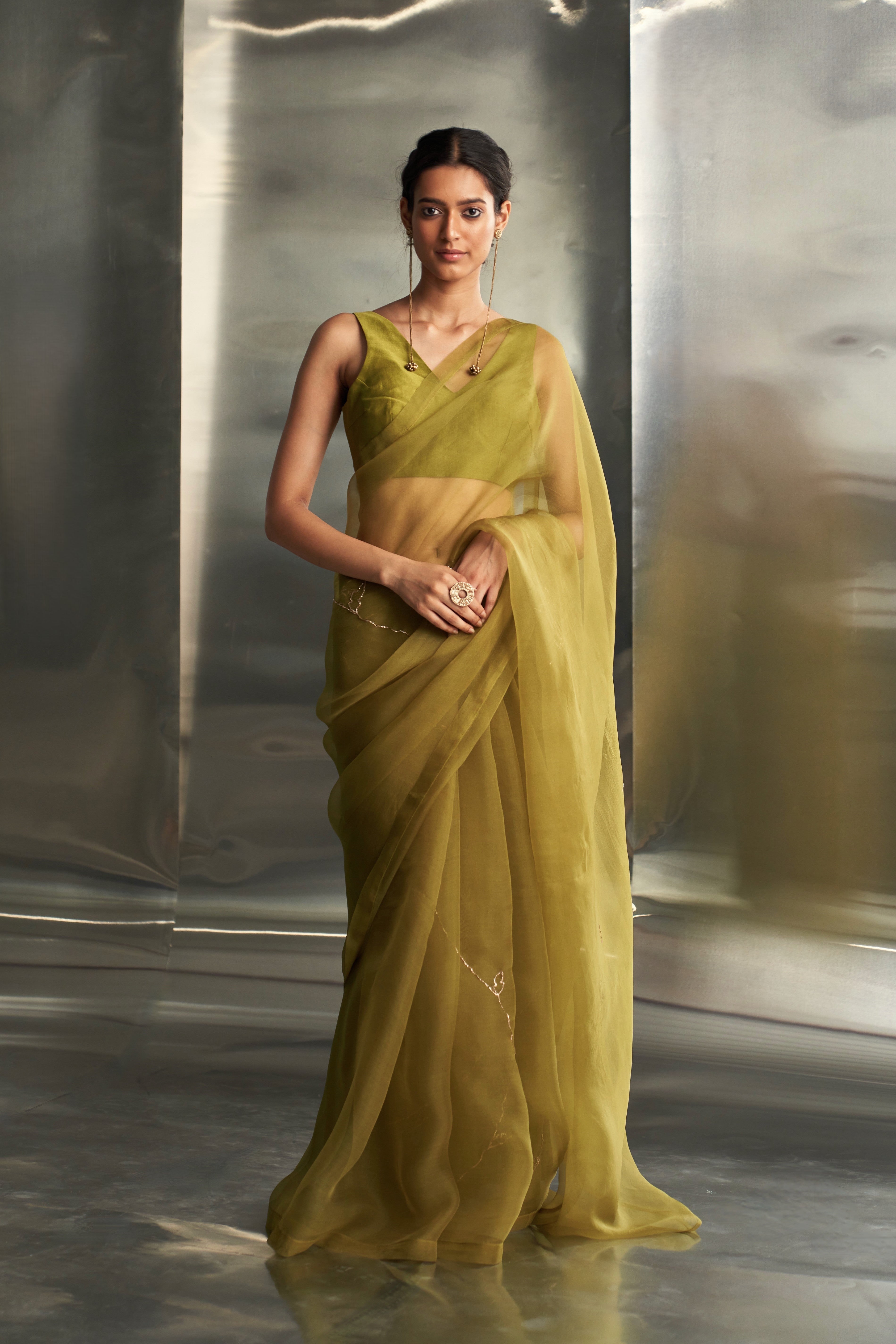 CY Charkhee Berry Green Saree With Sleeveless Blouse Front 1