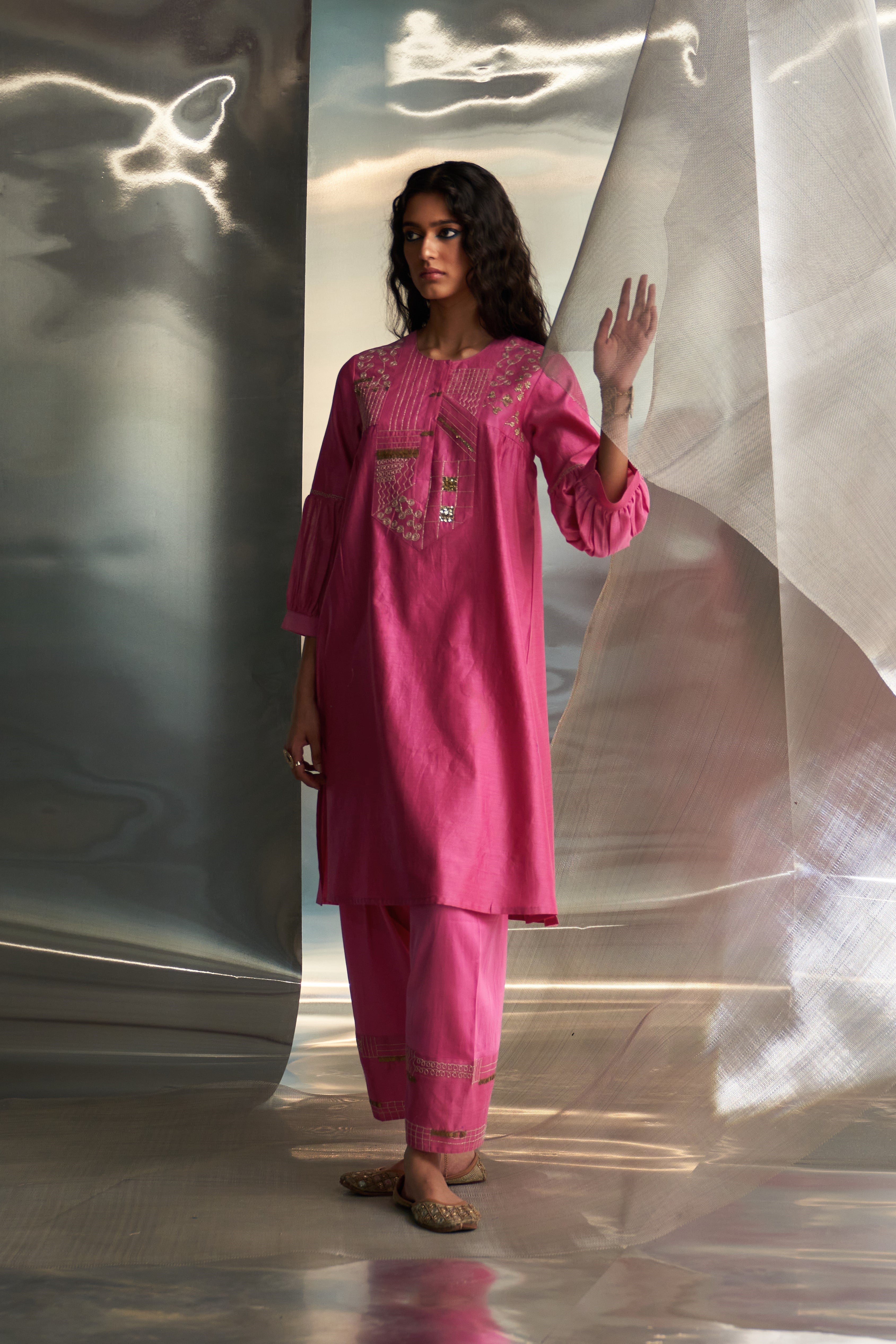 CY Charkhee Bloom Pink With Heavy Booti Kurta Set Side 1