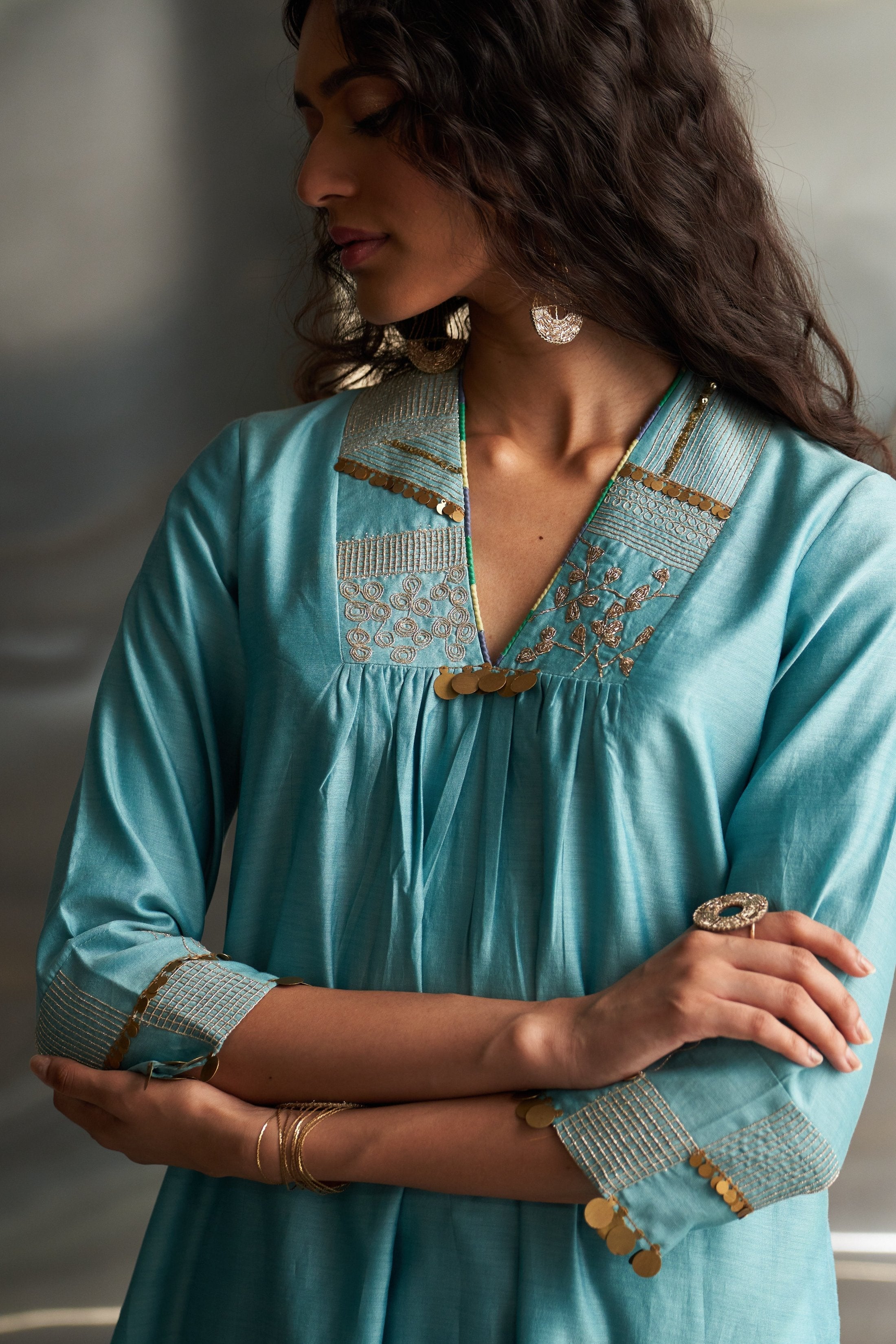 CY Charkhee Powder Blue V-Neck Kurta Set Closeup 2