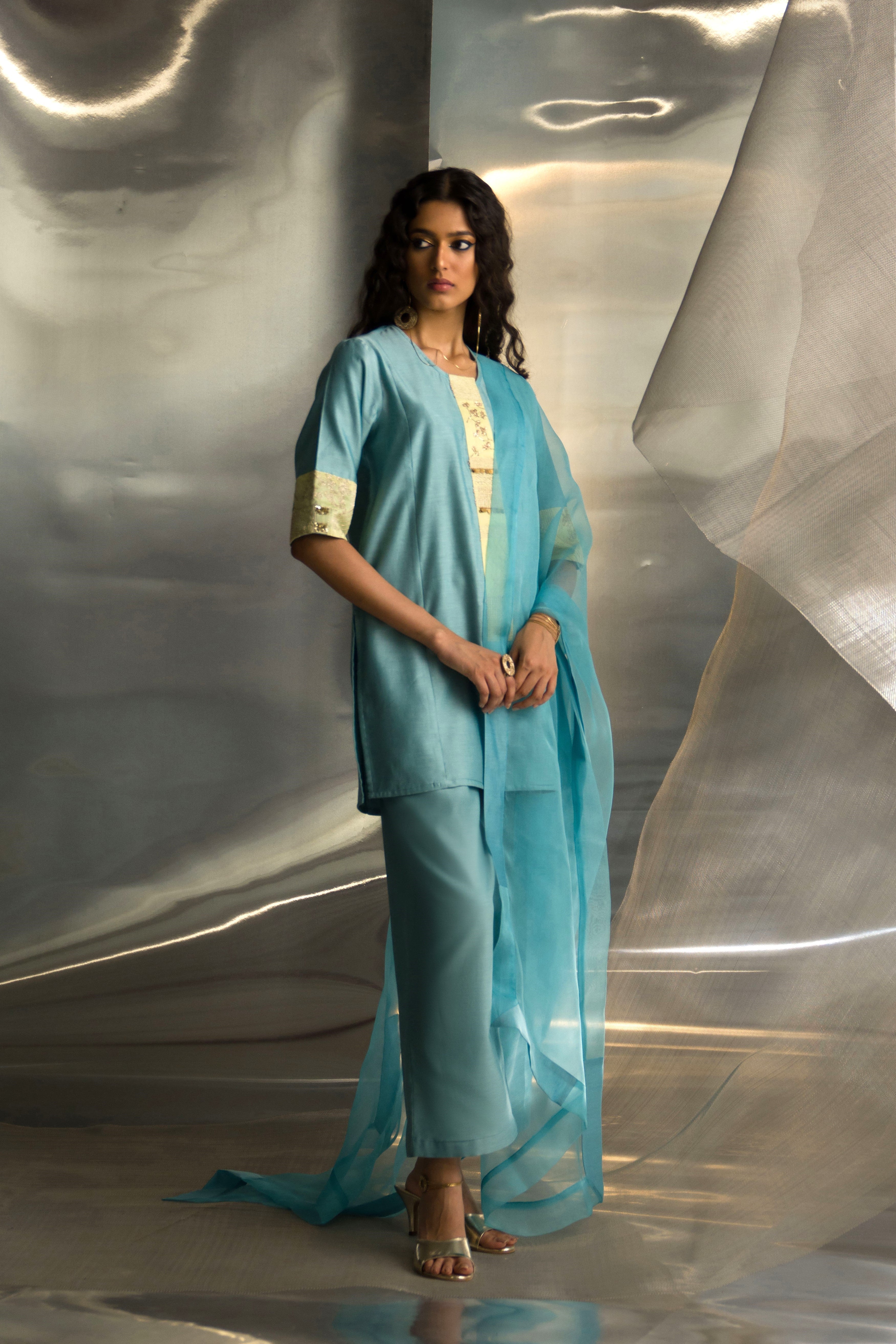 CY Charkhee Powder Blue Short Kurta Co-ord Set Side 1