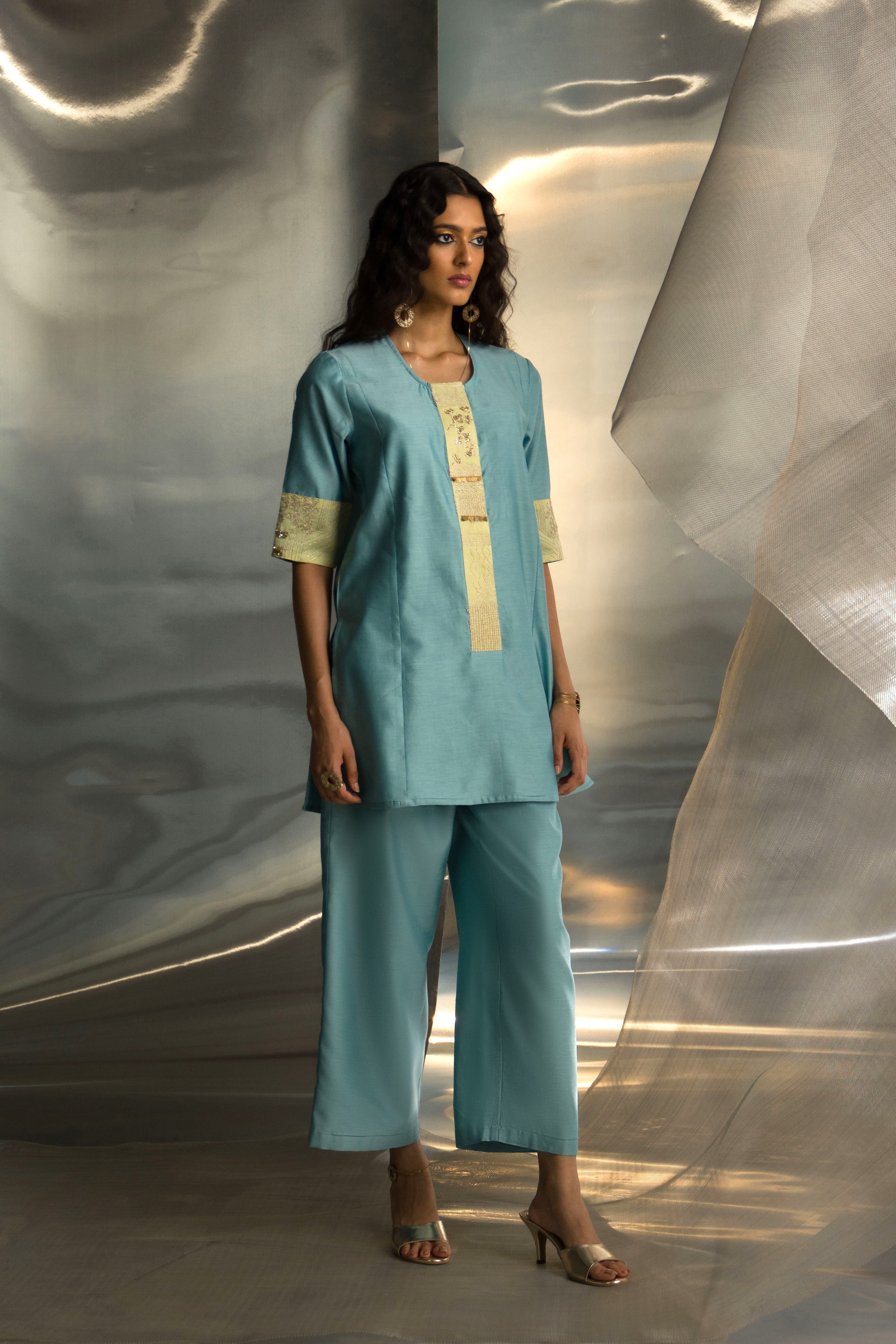 CY Charkhee Powder Blue Short Kurta Co-ord Set Side 2