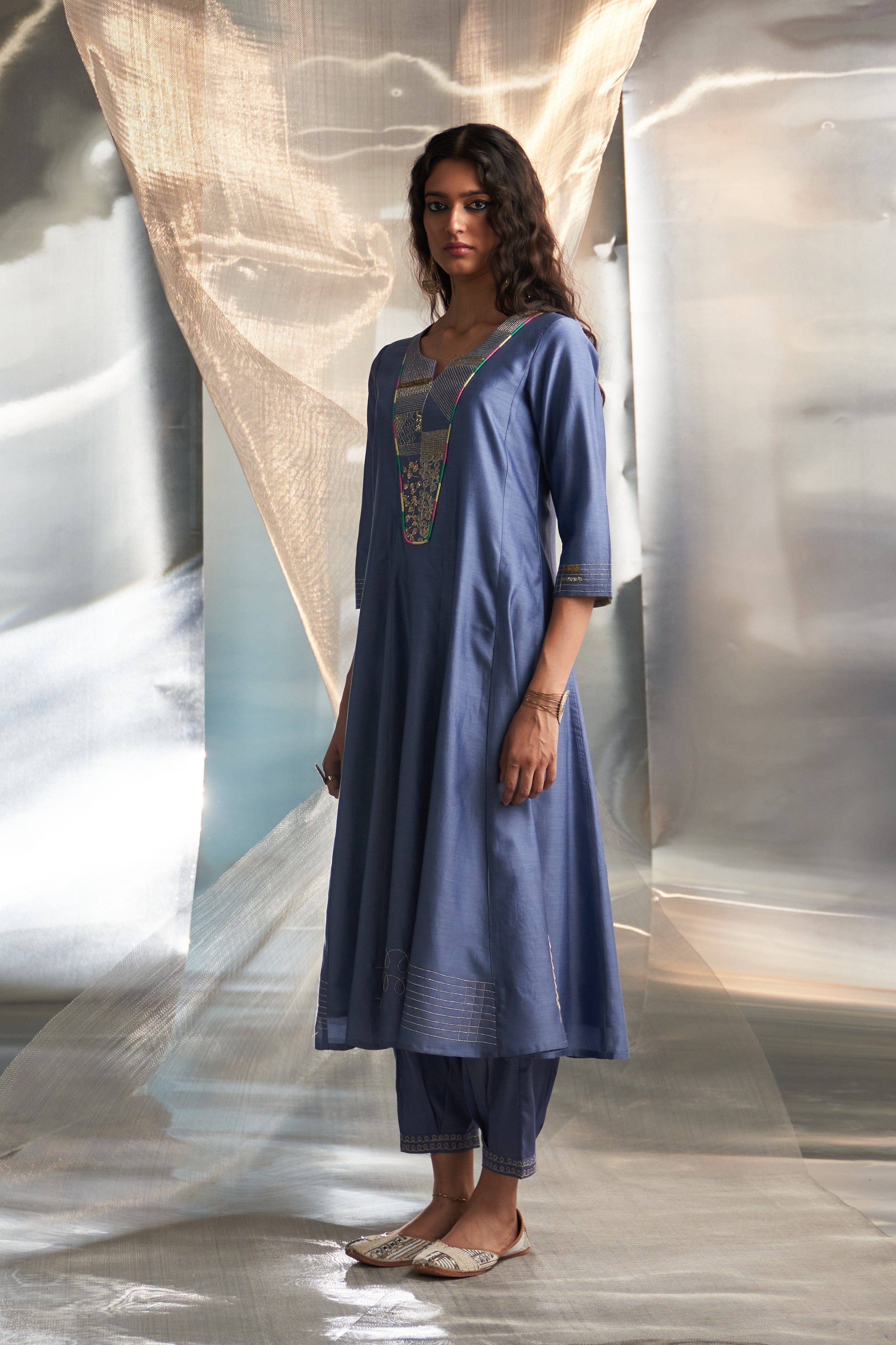 CY Charkhee Berry Blue Chanderi Flared Kurta Set Side 2