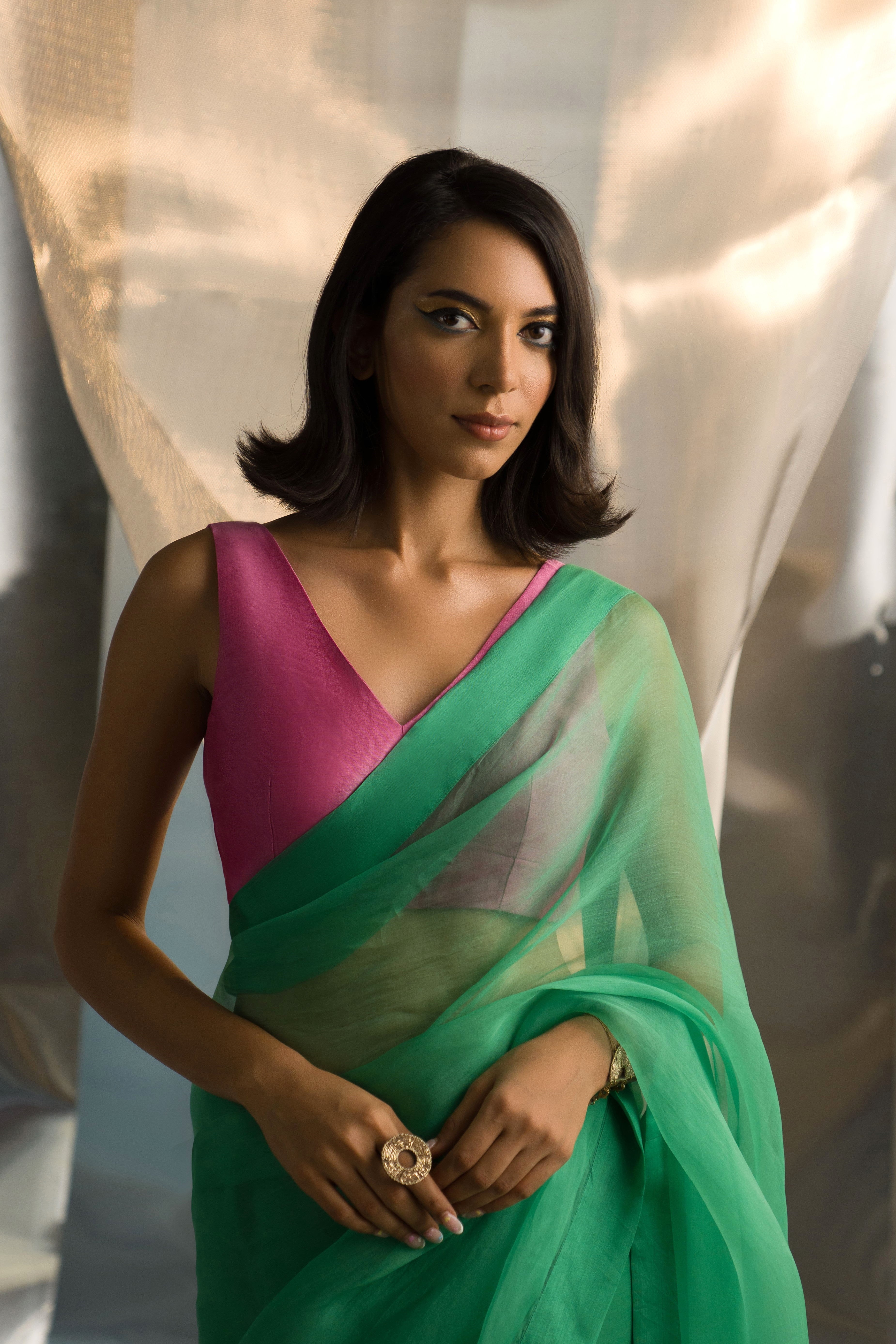 CY Charkhee Lush Green Saree With Bloom Pink Sleeveless Blouse Closeup 1