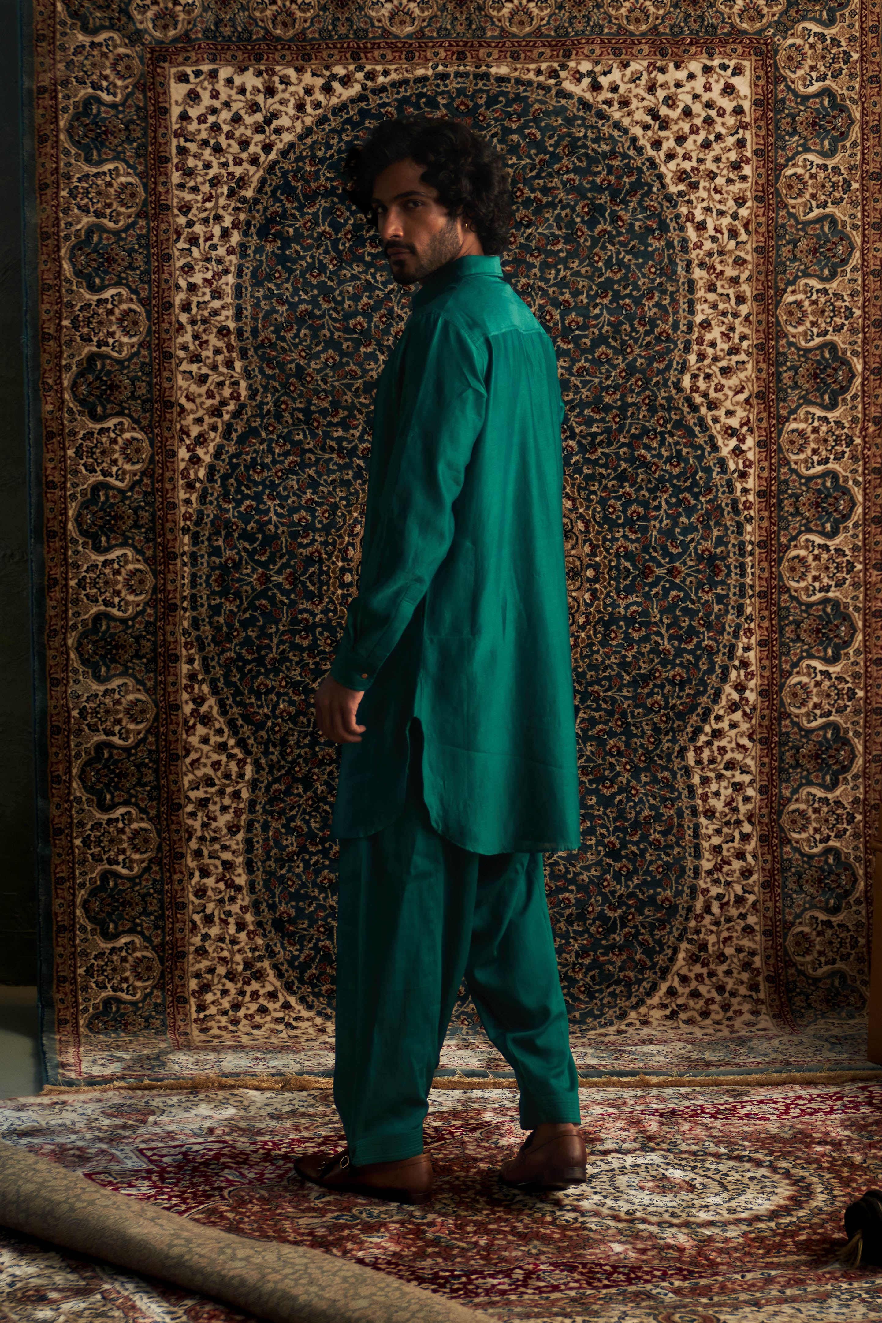 CY Charkhee Emerald Green Pathani Kurta Set Side 2