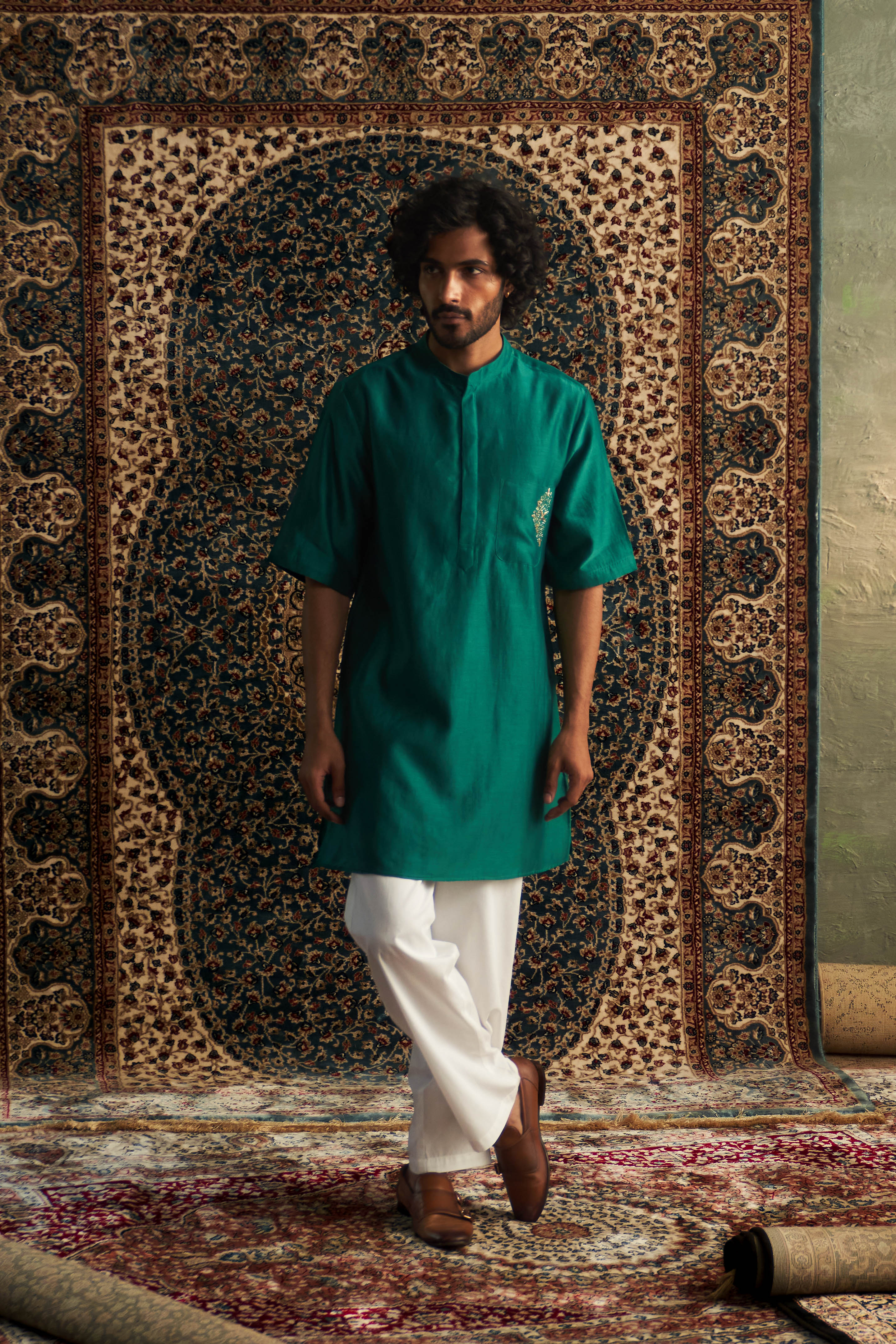 CY Charkhee Emerald Green Short Sleeve Kurta Set Front 1